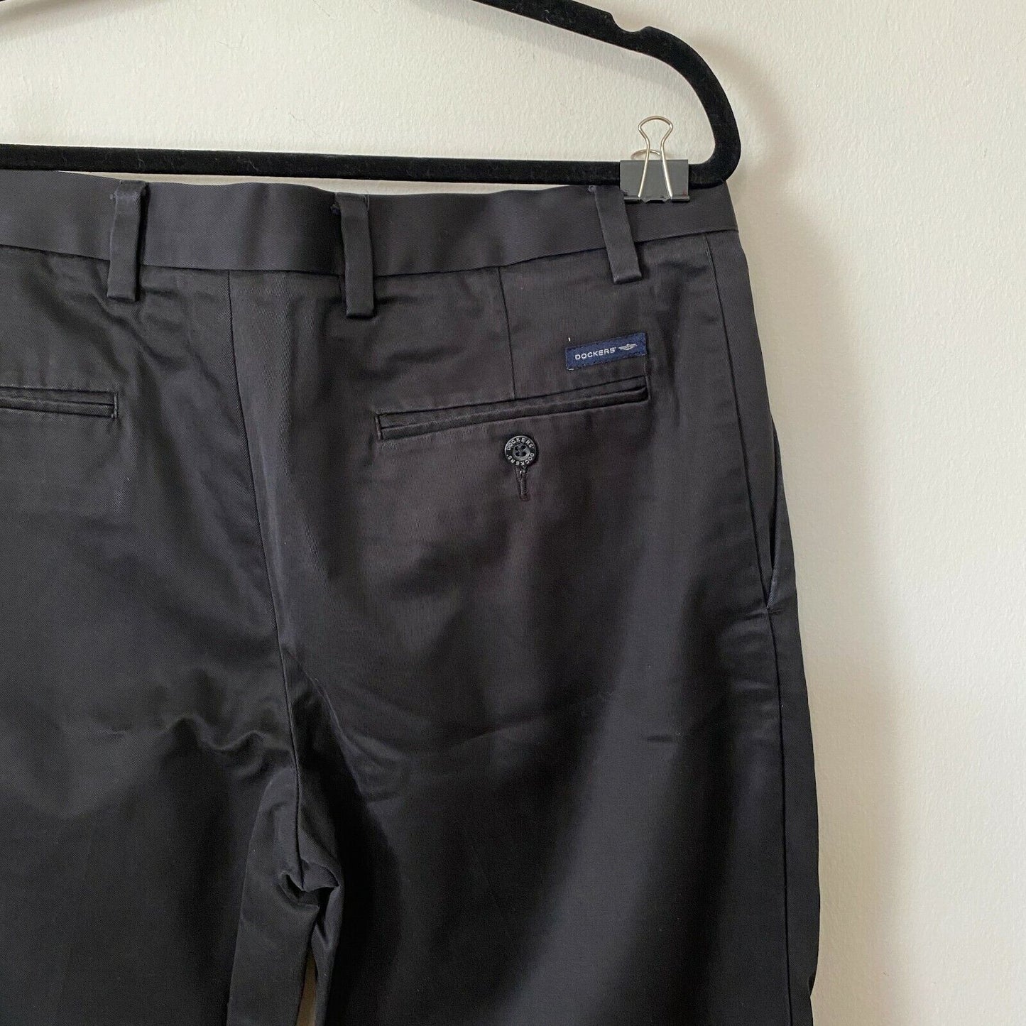 Men's Dockers D3 Classic Fit Pleated Black Zip Close Casual Pant Trousers 34