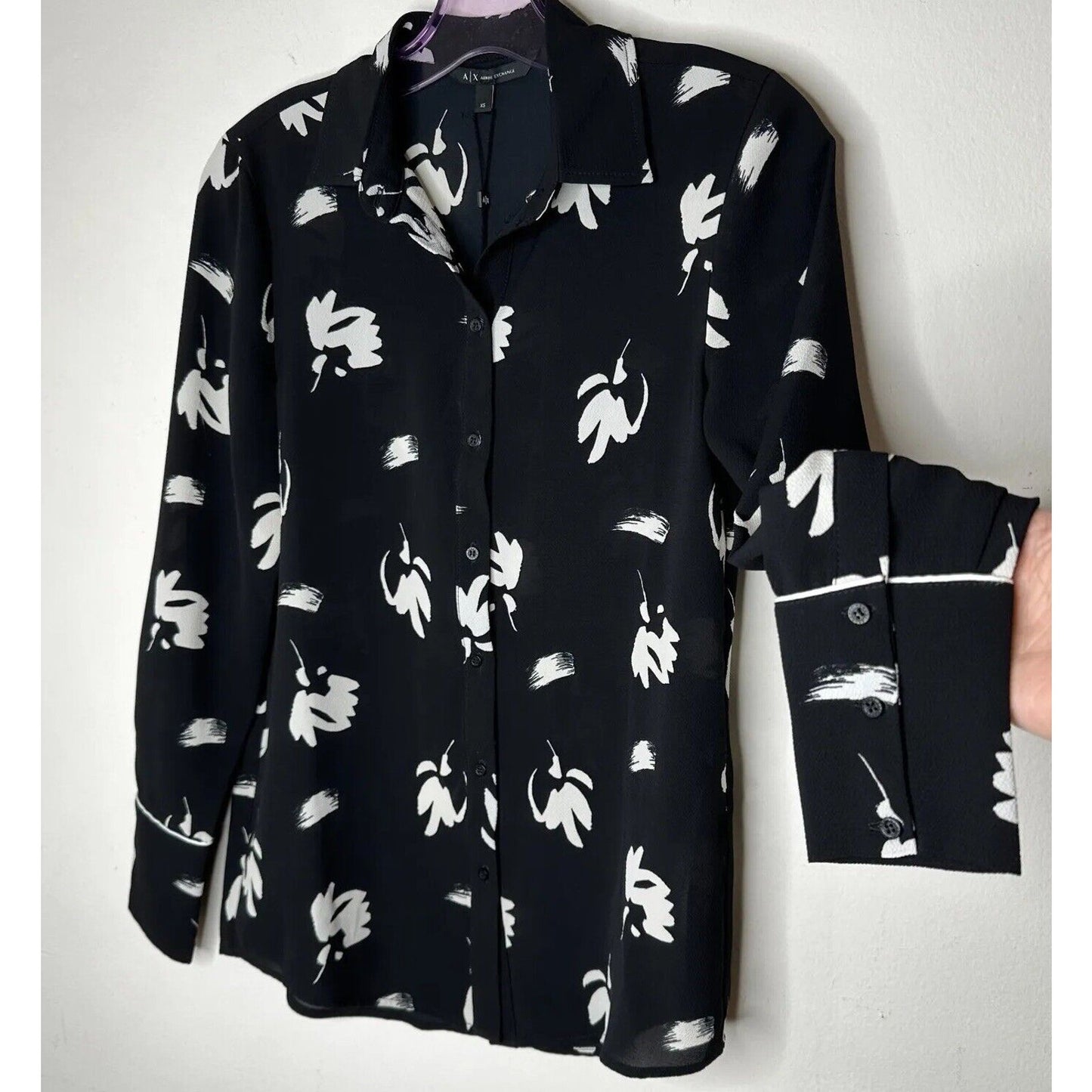 NWT Armani Exchange Black White Floral Long Sleeve Button Shirt XS