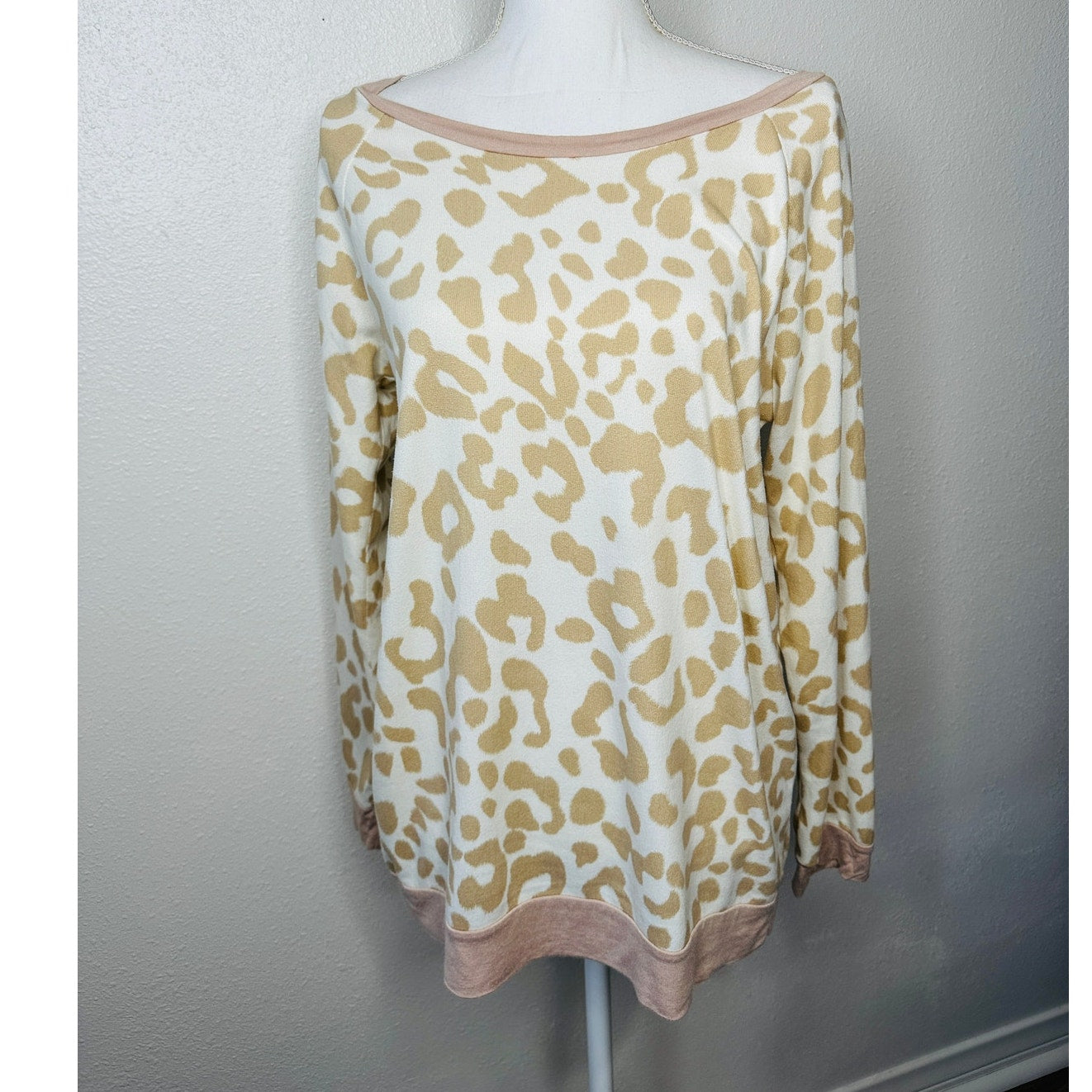 Bibi Cream & Tan Giraffe Print Wide Neck Long Sleeve Sweater S Y2k