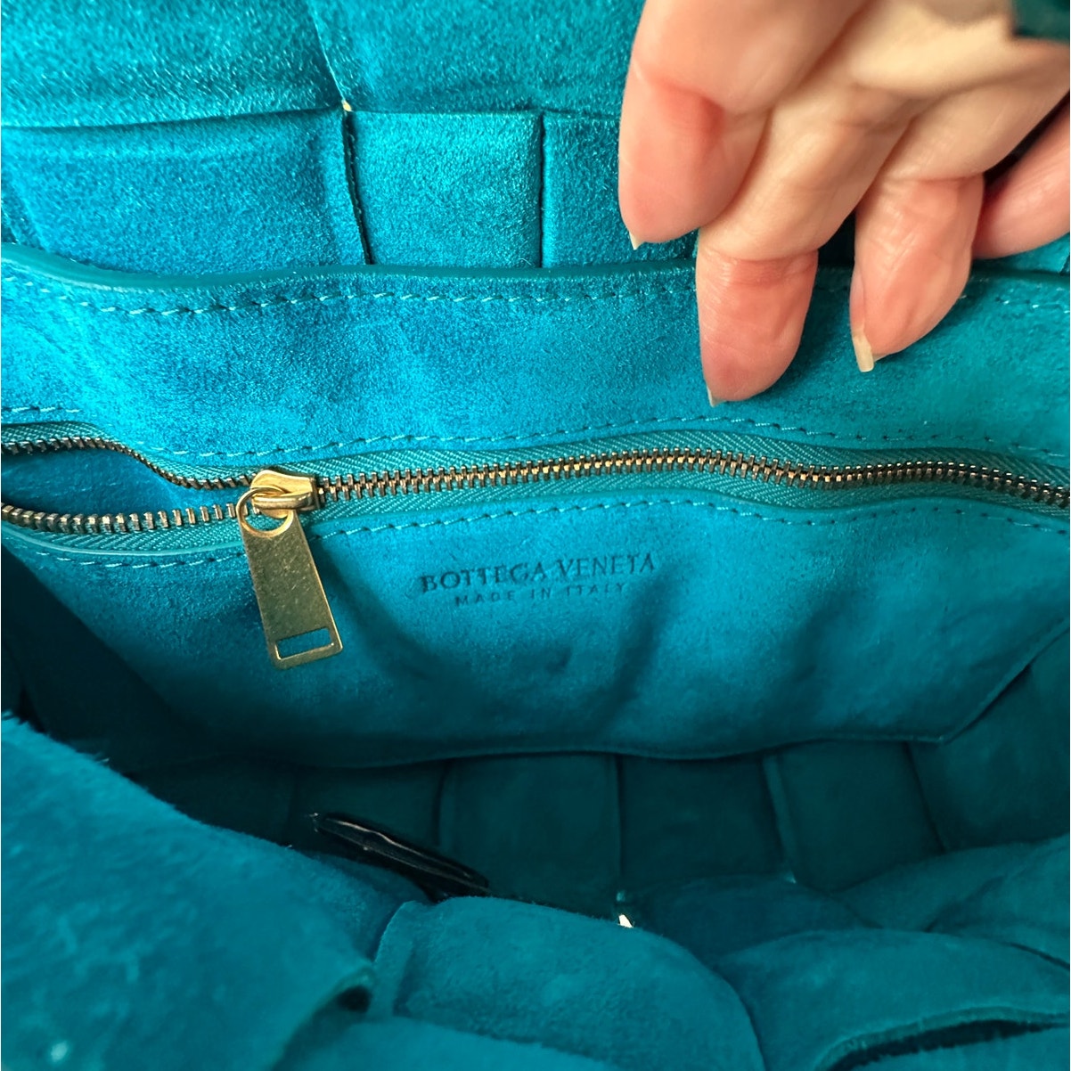 NWOT Bottega Veneta Chain Cassette Bag – Turquoise Suede with Gold-Tone Chain