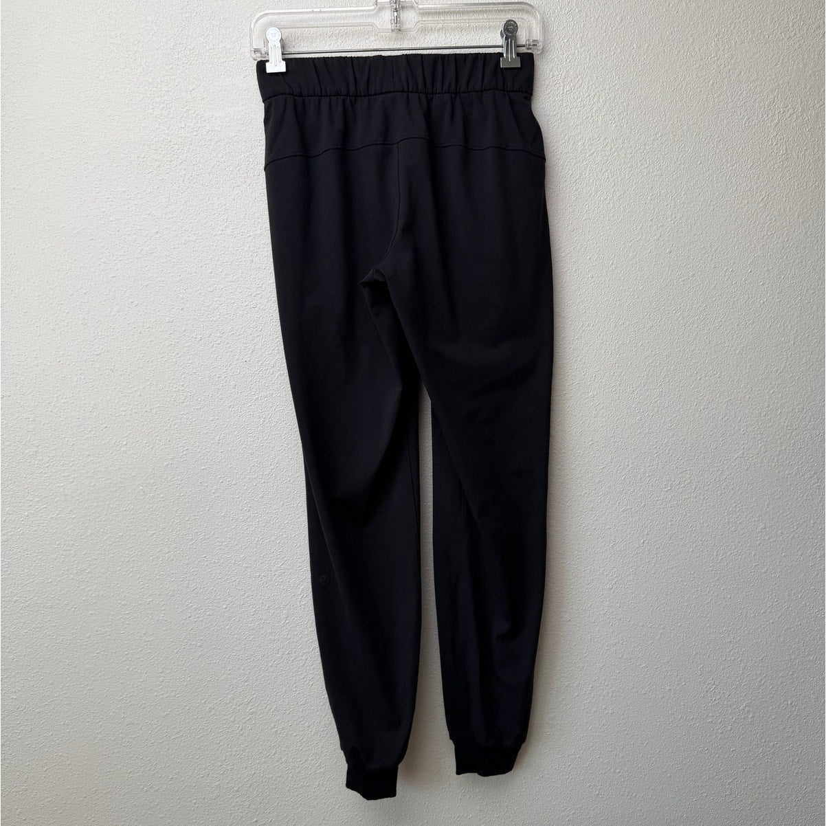 Lululemon On The Fly Jogger Black Drawstring Cuffed Pants Size 2