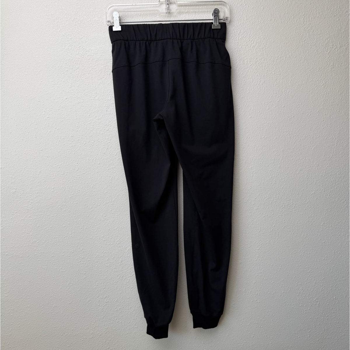 Lululemon On The Fly Jogger Black Drawstring Cuffed Pants Size 2