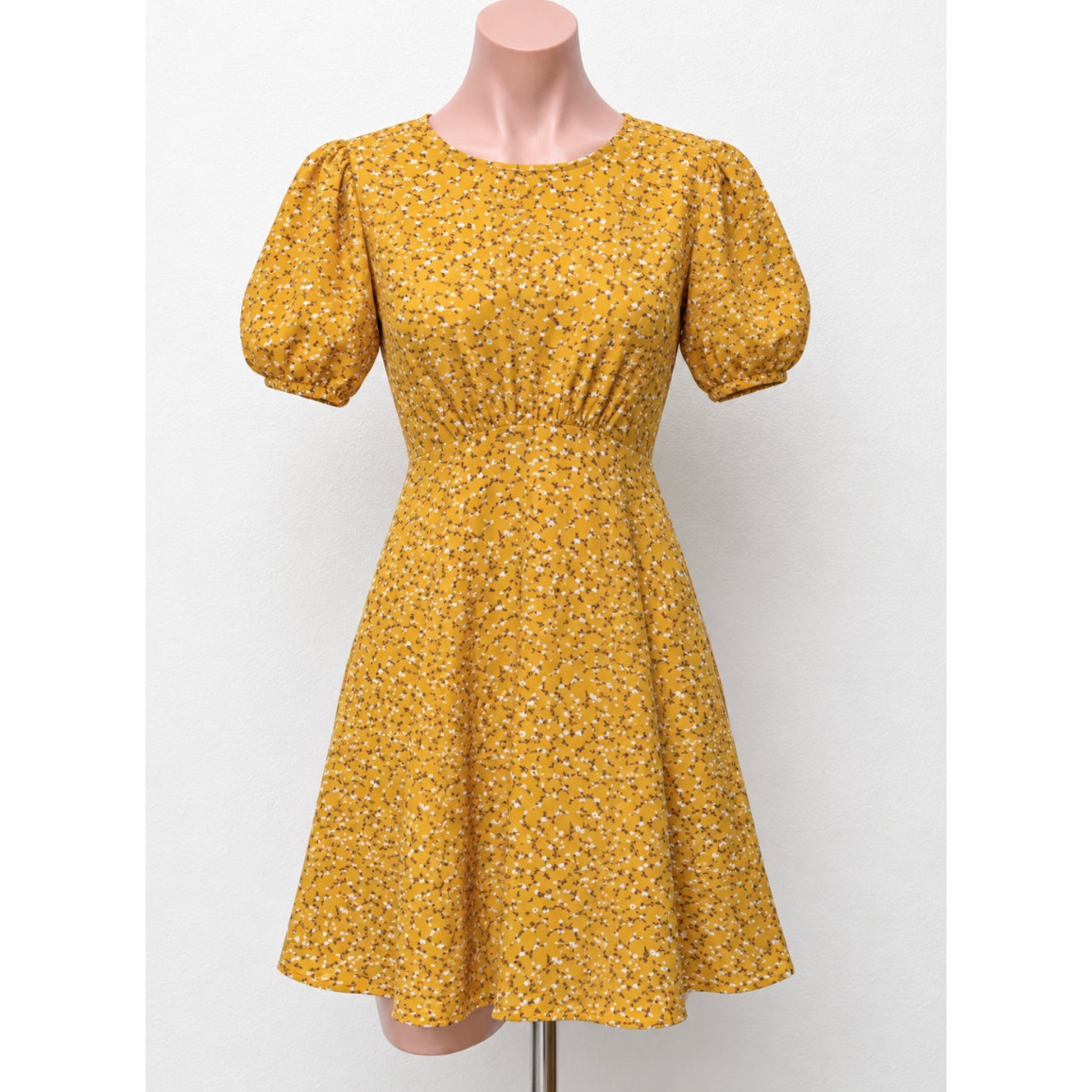 Tu by Catu Mustard Yellow White Brown Floral Short Sleeve Crew Neck Mini Dress