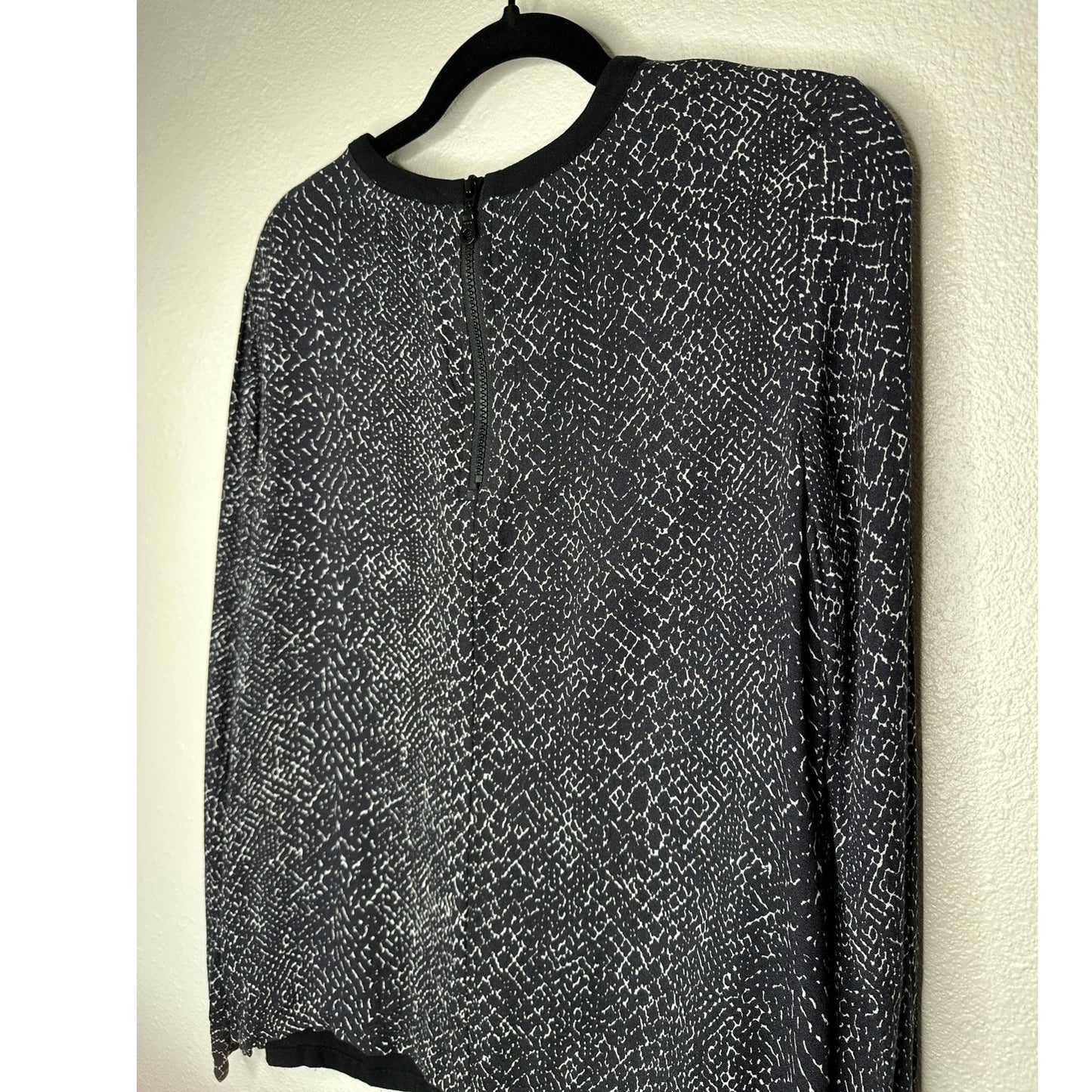 LA Made Black Cream Snake Print Front Pocket Back Zip Shirt Top S