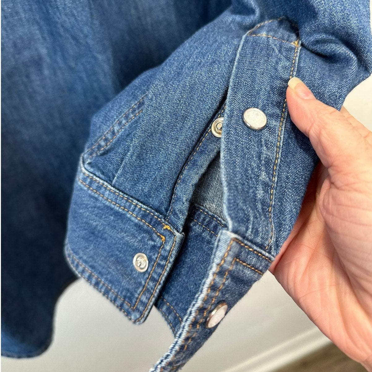 Versace Blue Denim Long Sleeve Pearl Snap Yellow Versace Logo Shirt 41 / Medium