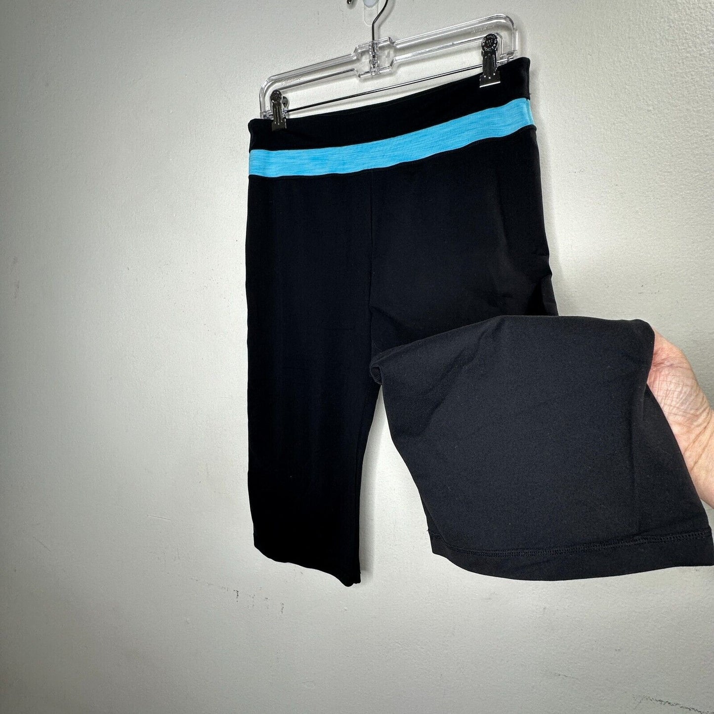 Black Cropped Leggings Aqua Heathered Striped Waist Yoga Bike Shorts Medium