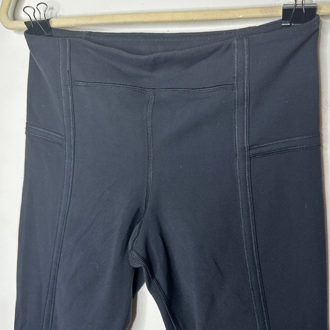Lululemon Black Crop Yoga Capri Pant Leggings 6