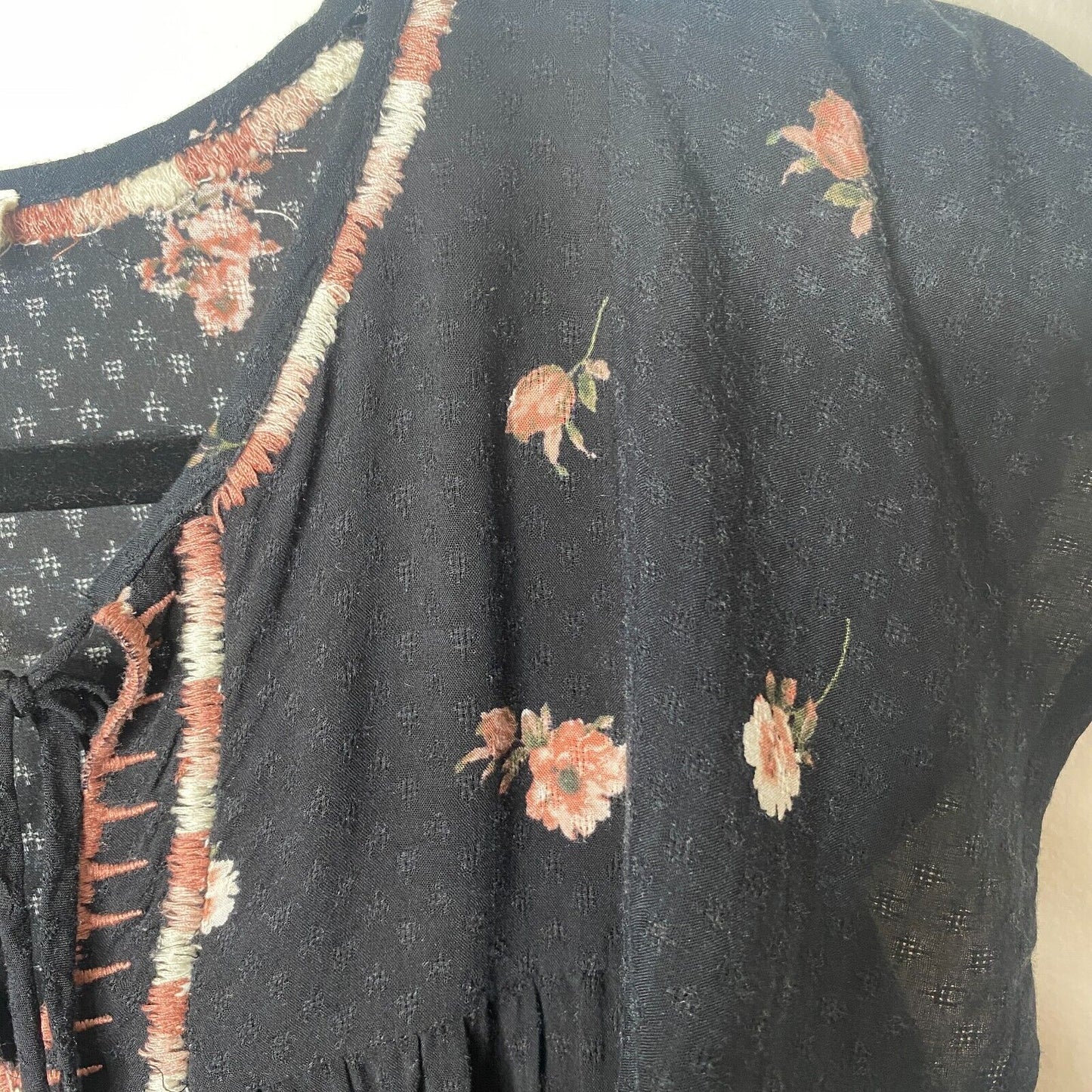 Lovestitch Black Pink White Floral Aztec Front Tie Side Ruffle Sleeveless Top SM