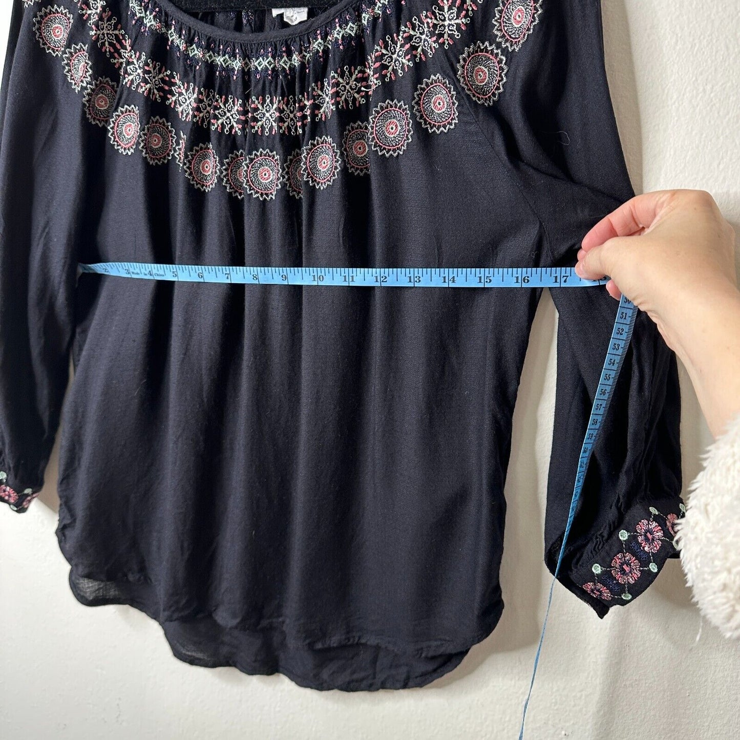 Velvet By Graham & Spencer Eva Black Peasant Top Pastel Embroidered Neck XS