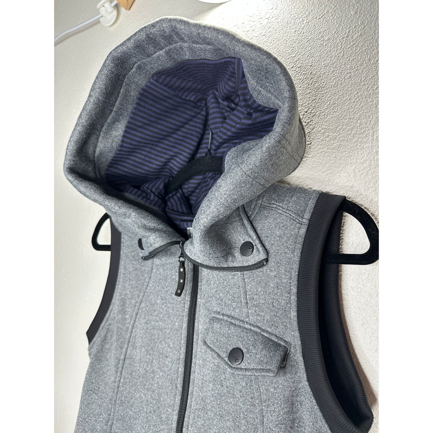 Burton Gray & Black Dry Ride Starr Hooded Zip Snowboard Vest M