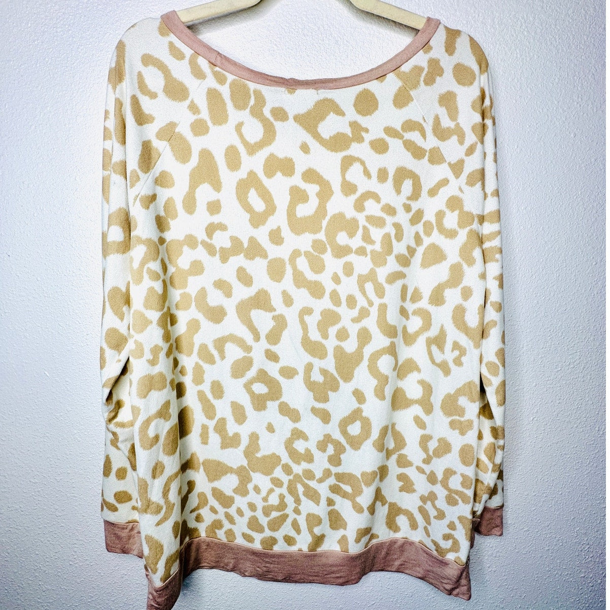 Bibi Cream & Tan Giraffe Print Wide Neck Long Sleeve Sweater S Y2k