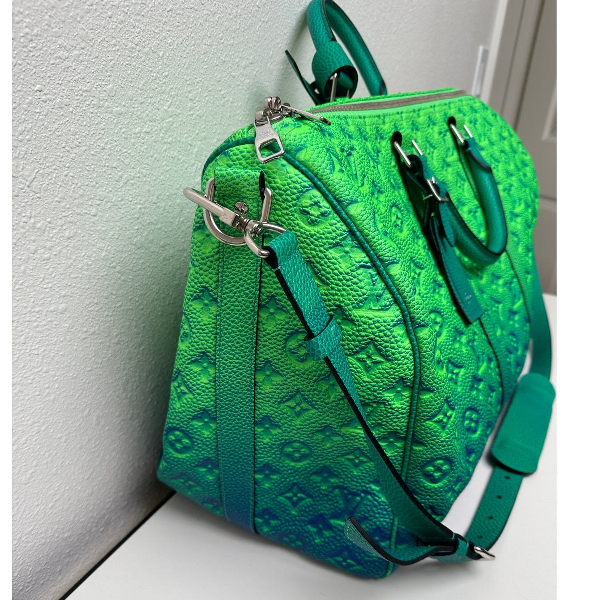 NWOT LV Keepall Bandouliere 50 Taurillon Virgil Abloh 2022