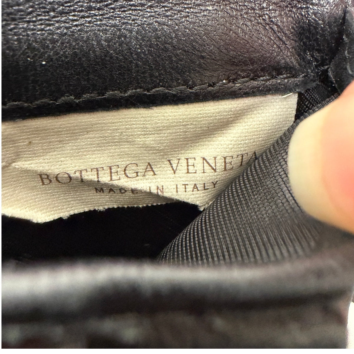 Bottega Veneta Intrecciato Black Leather Zip Wallet Italy Woven