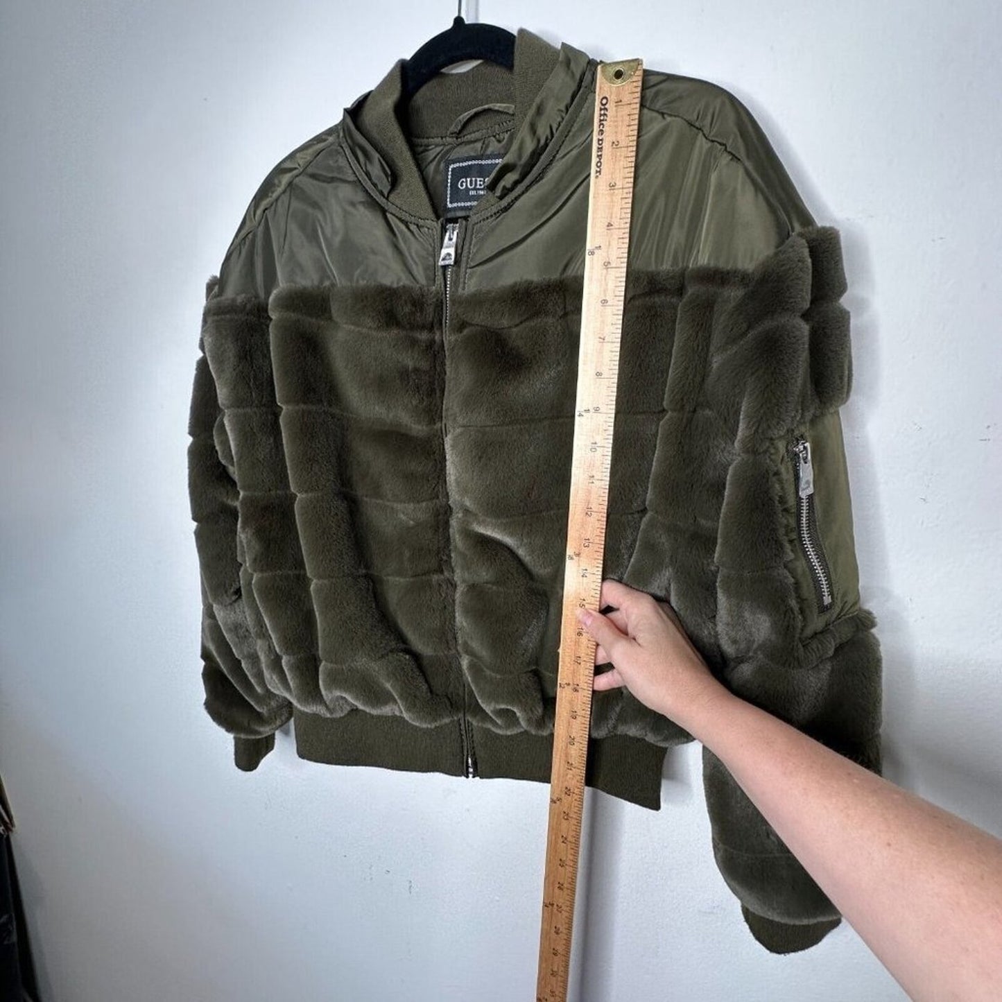 NWOT Guess Felicia Super Soft Olive Green Faux Fur Bomber Jacket Side Pockets XS