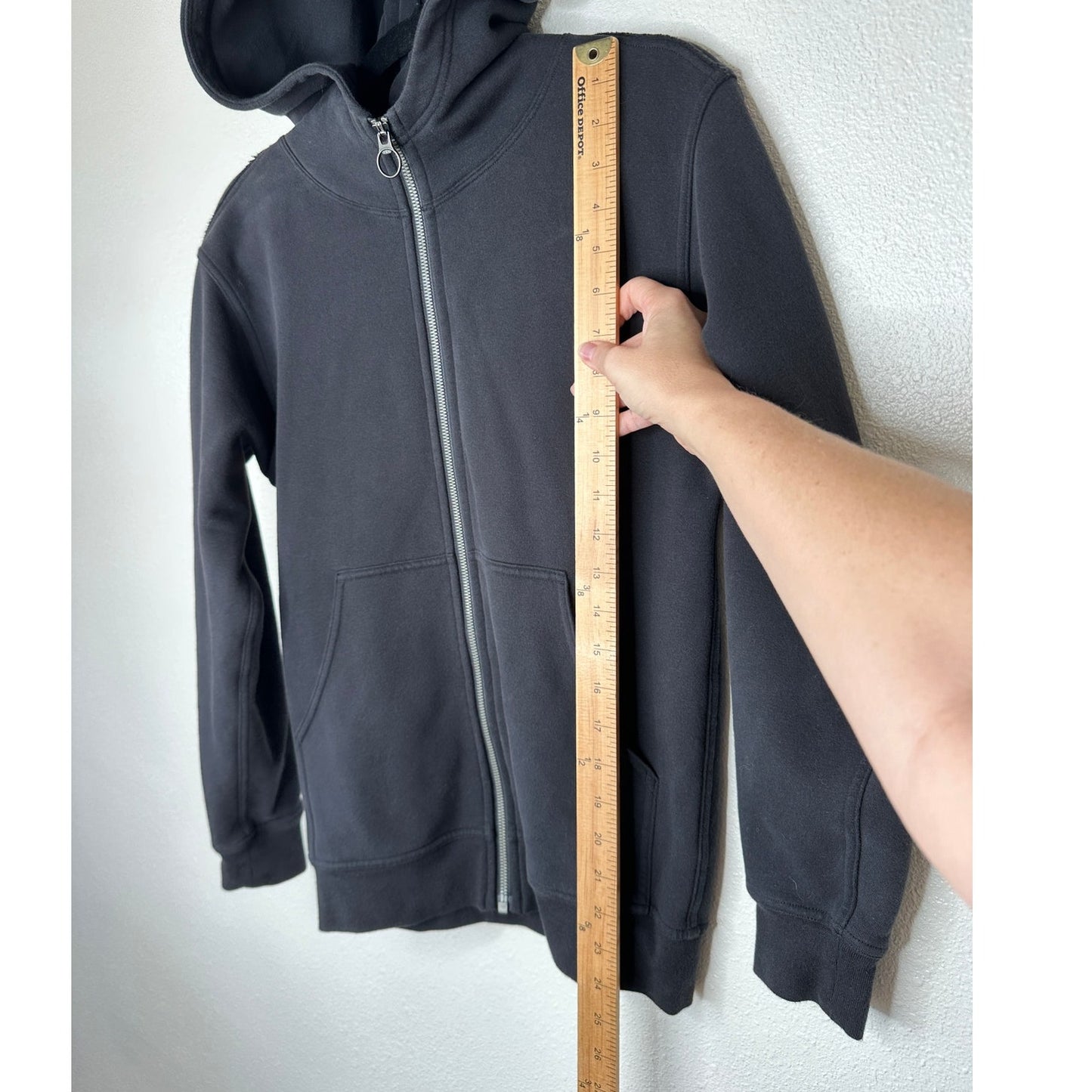 Lululemon Gray Black Long Sleeve Front Zip Pocketed Hoodie 6