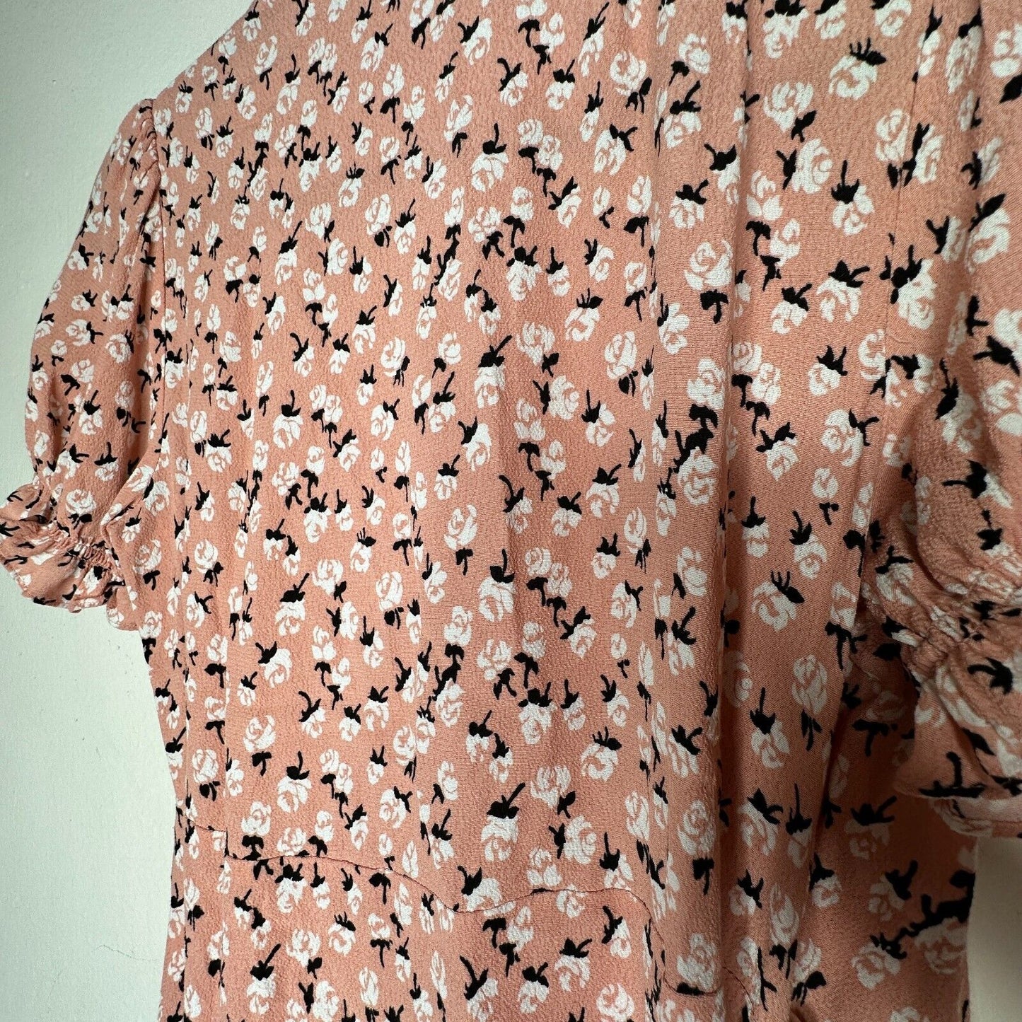 Diane Von Furstenberg Peach White Black Floral Ruffled Wrap Mini Puff Sleeve SM