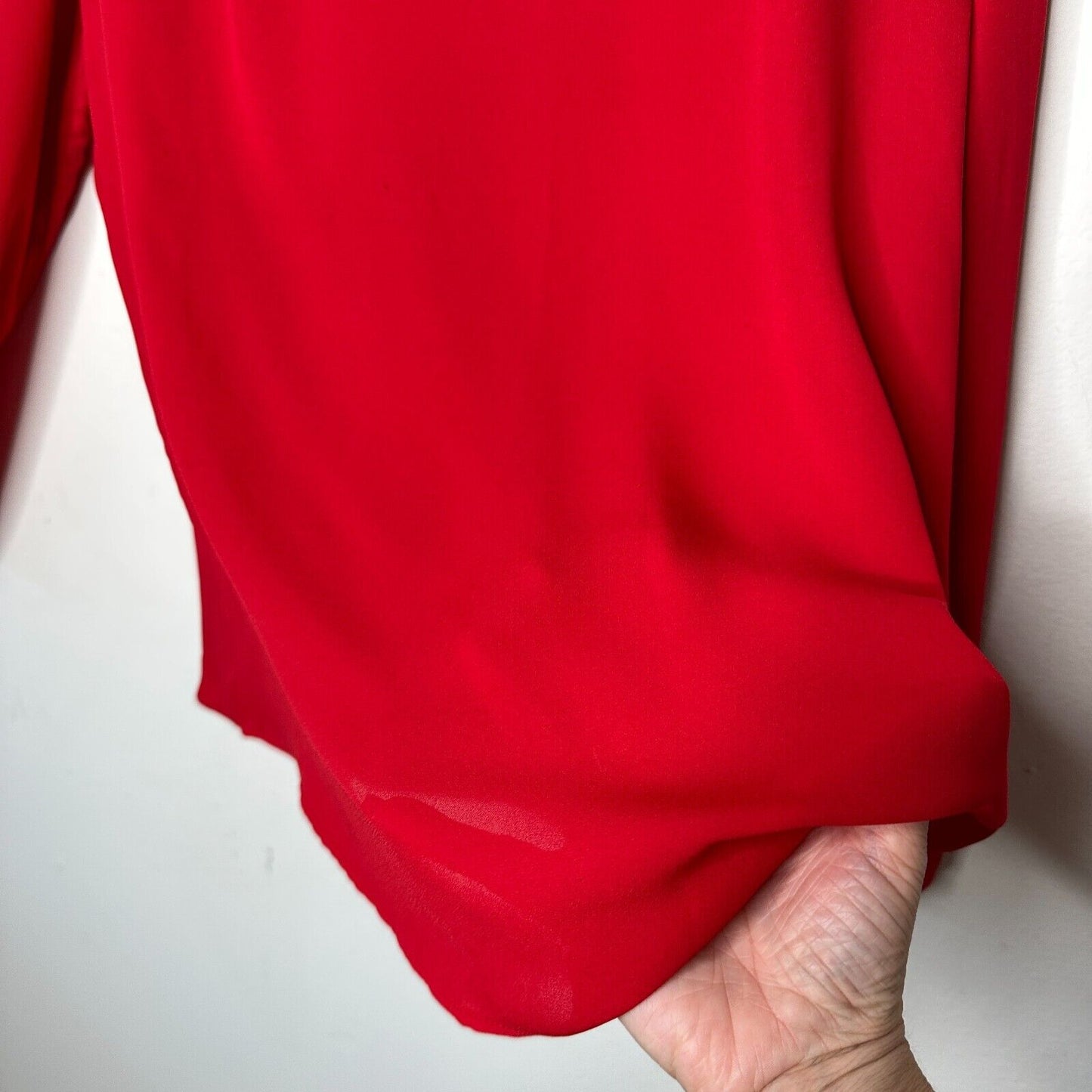 Talbots Red Long Sleeve Button Cuff Shirred Back Cut V Neck Tunic Blouse Medium