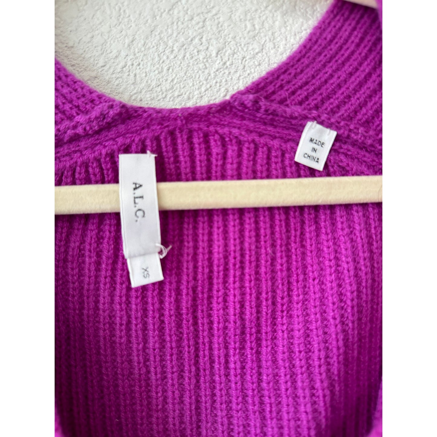 A.L.C. Violet Deep V-Neck Long Sleeve Boxy Crop Sweater XS