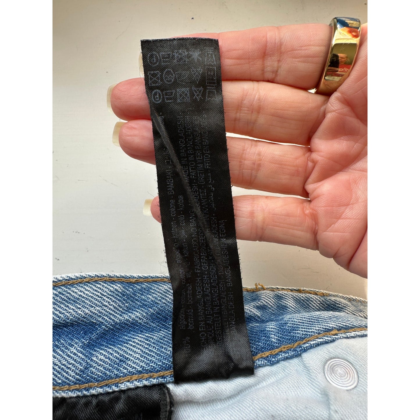 Zara Light Medium Wash Jeans US 32 Button Fly Straight Leg