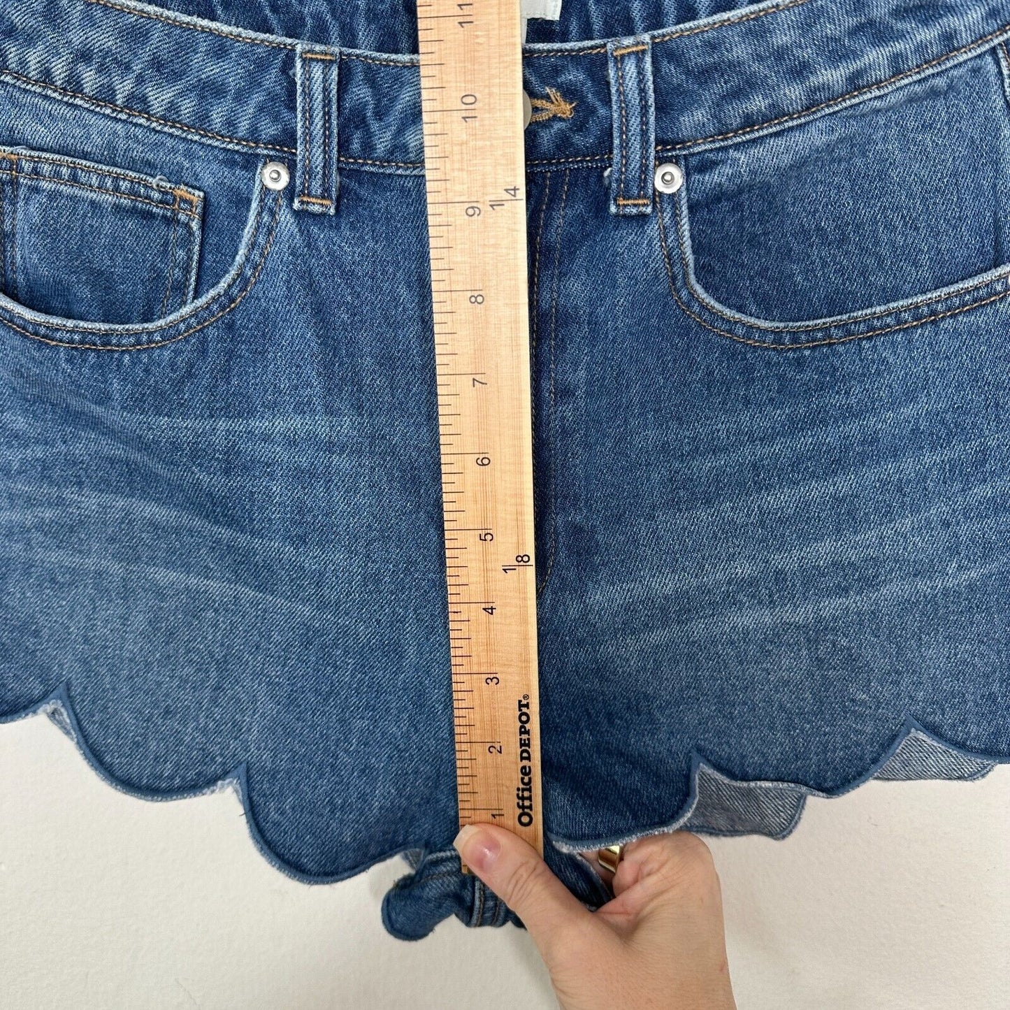 H&M Cute Blue 5 Pocket High Waist Shorts Zip Fly Button Close Scalloped Hem 6