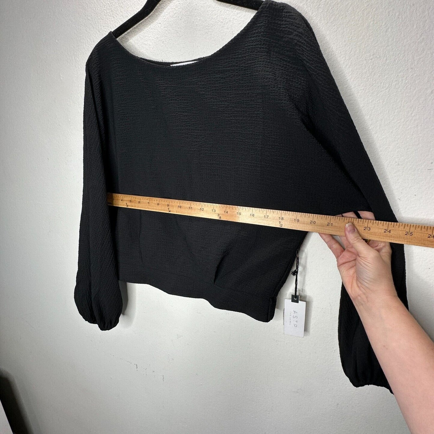 NWT ASTR The Label Black Rib Round Neck Long Sleeve Peek A Boo Back Blouse M