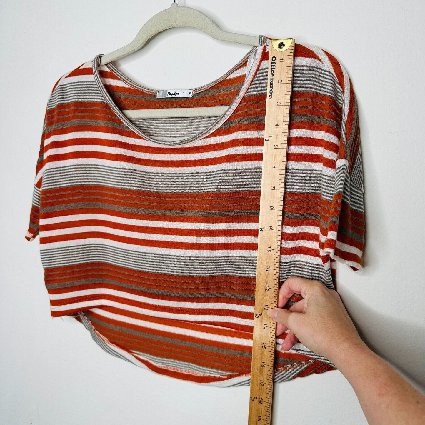 Papaya Casual White Orange Tan Striped Short Sleeve Crop Scoop Neck Tee Medium