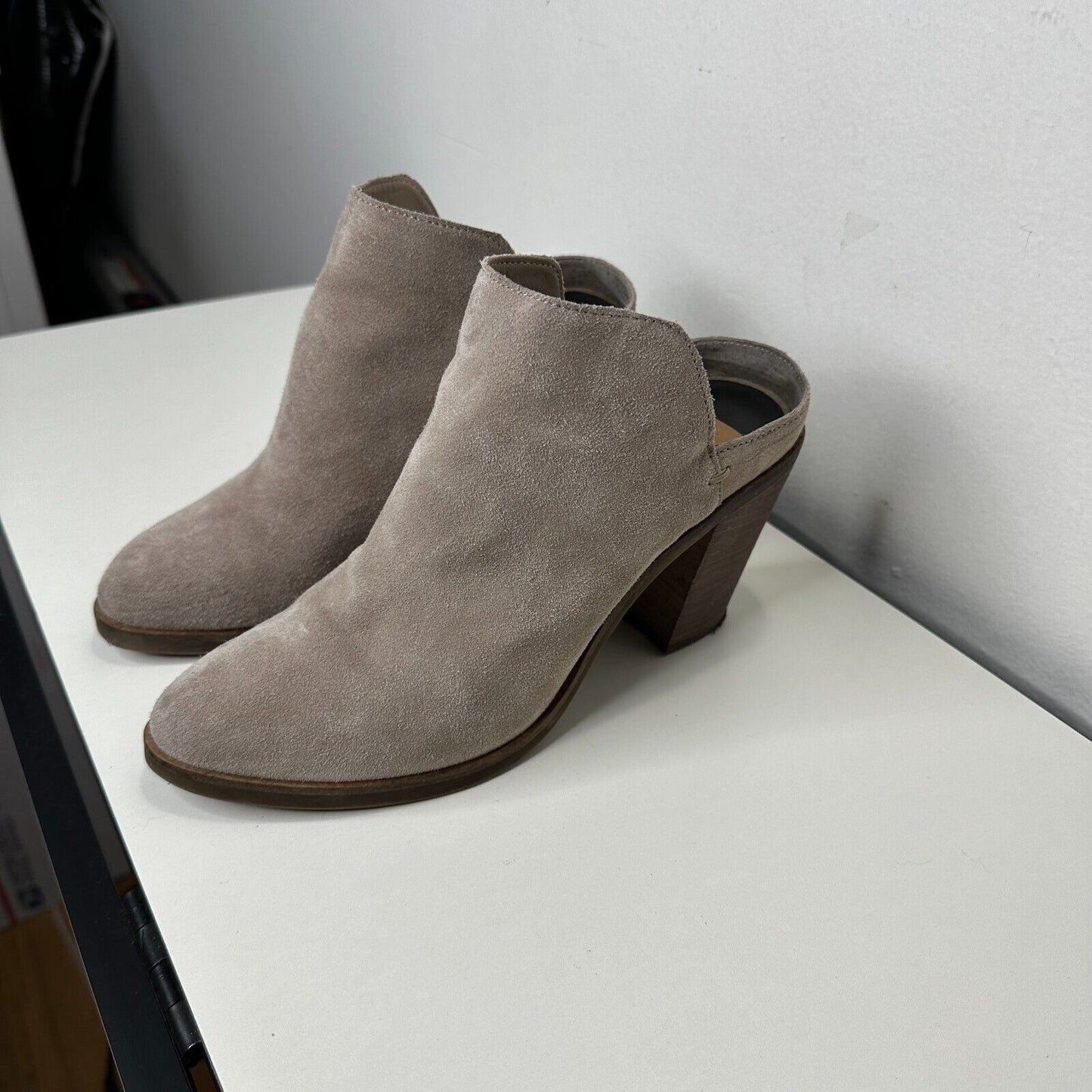 Dolce Vita Gray Selene Suede Almond toe Slide On Mule Bootie Block Heels 7.5