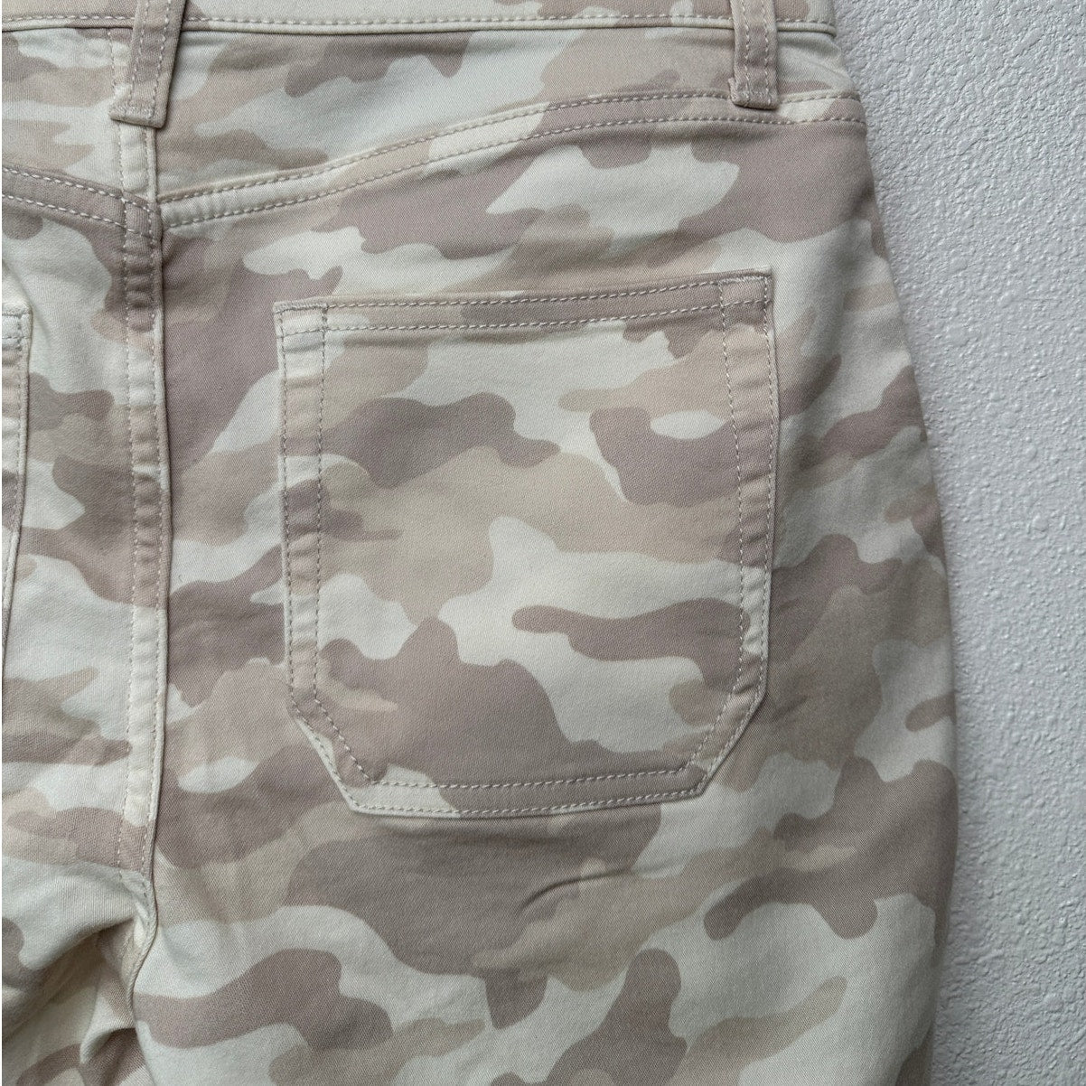 Knox Rose women’s camo ankle skinny pants beige US 6 mid rise