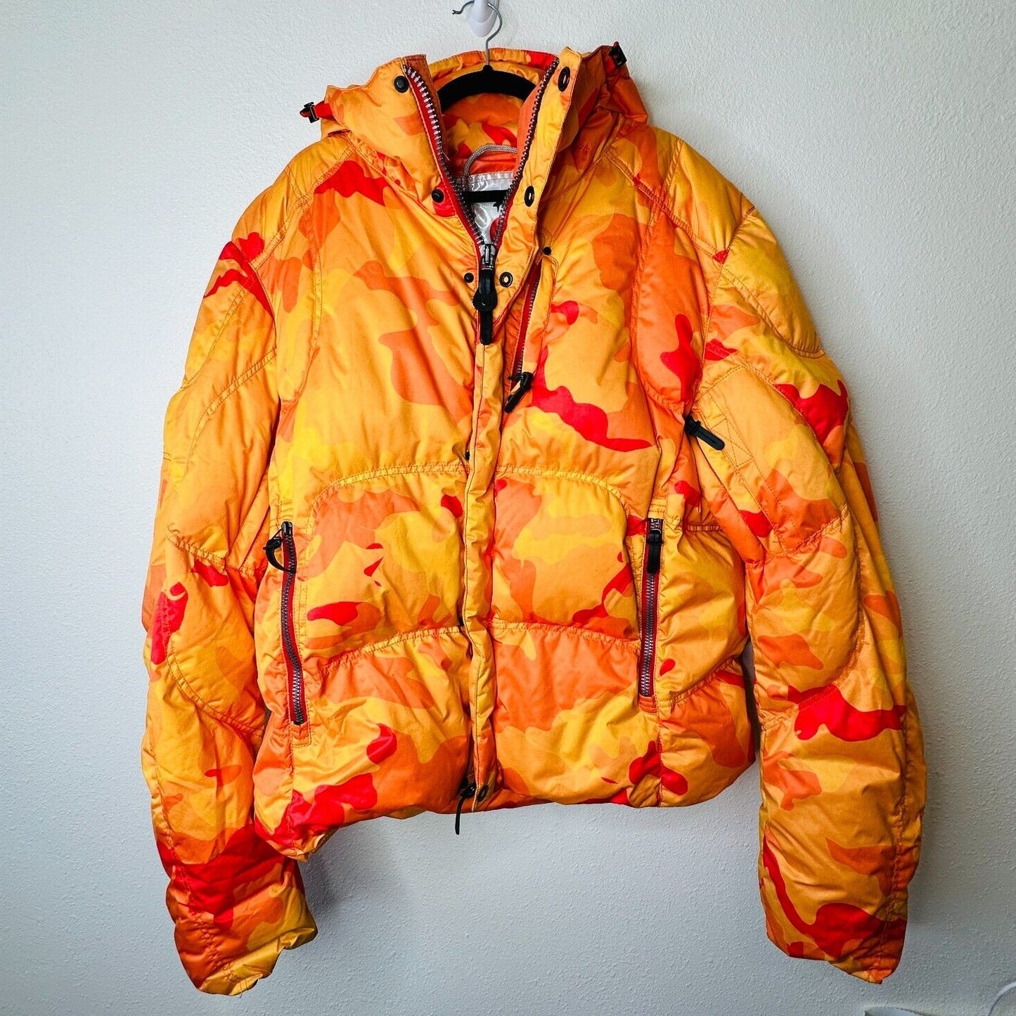 Kru St. Moritz Yellow Pink Orange Camo Front Button Zip Long Sleeve Hood Jacket