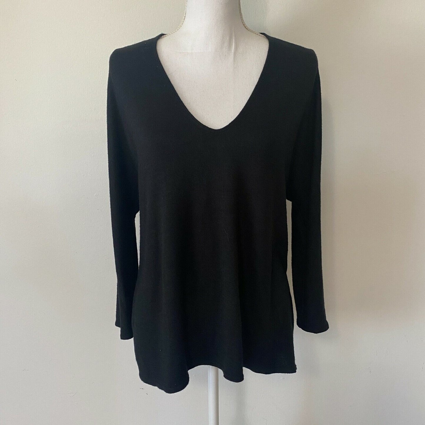 Aritizia Wilfred Free Black Thin Knit V-Neck 3/4 Sleeve Boxy Sweater Jumper M