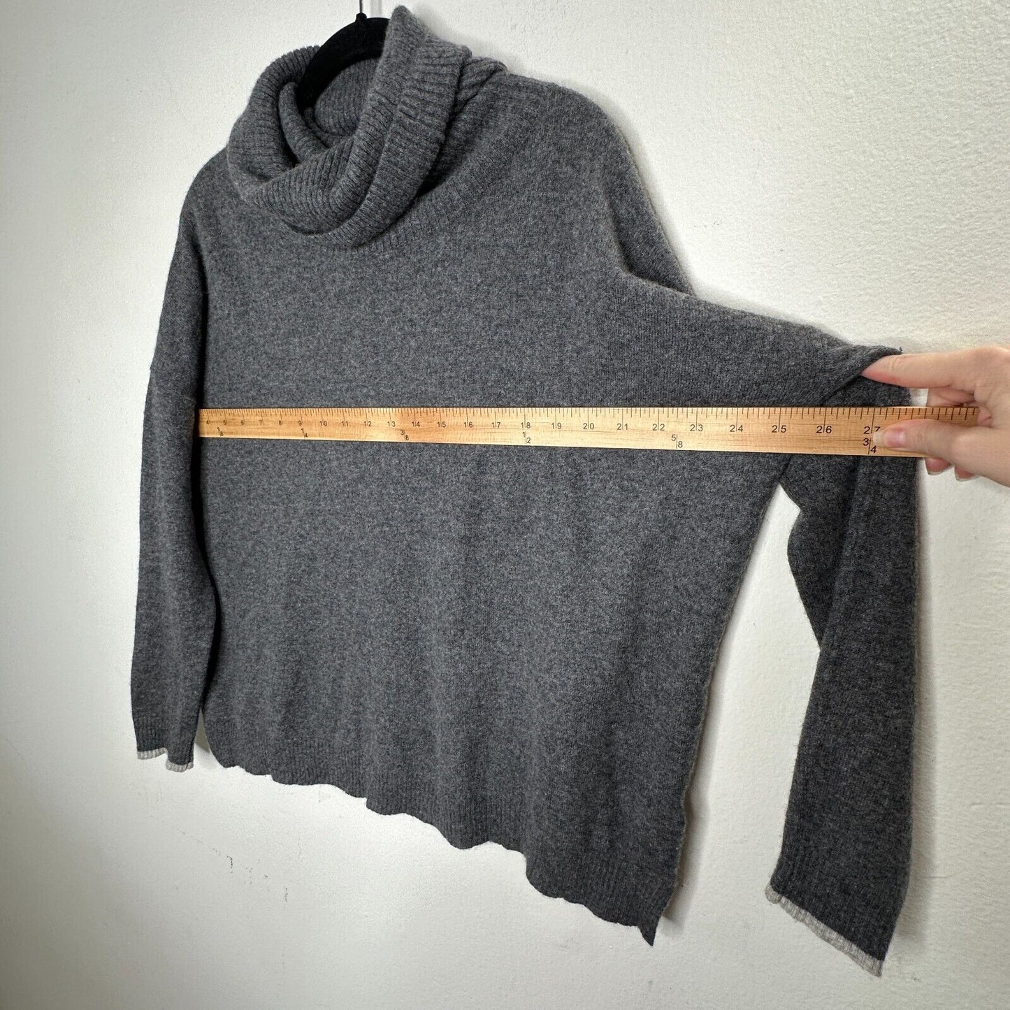 Three Dots 100% Cashmere Carbon Gray Boxy Turtle Neck Long Sleeve Sweater Small