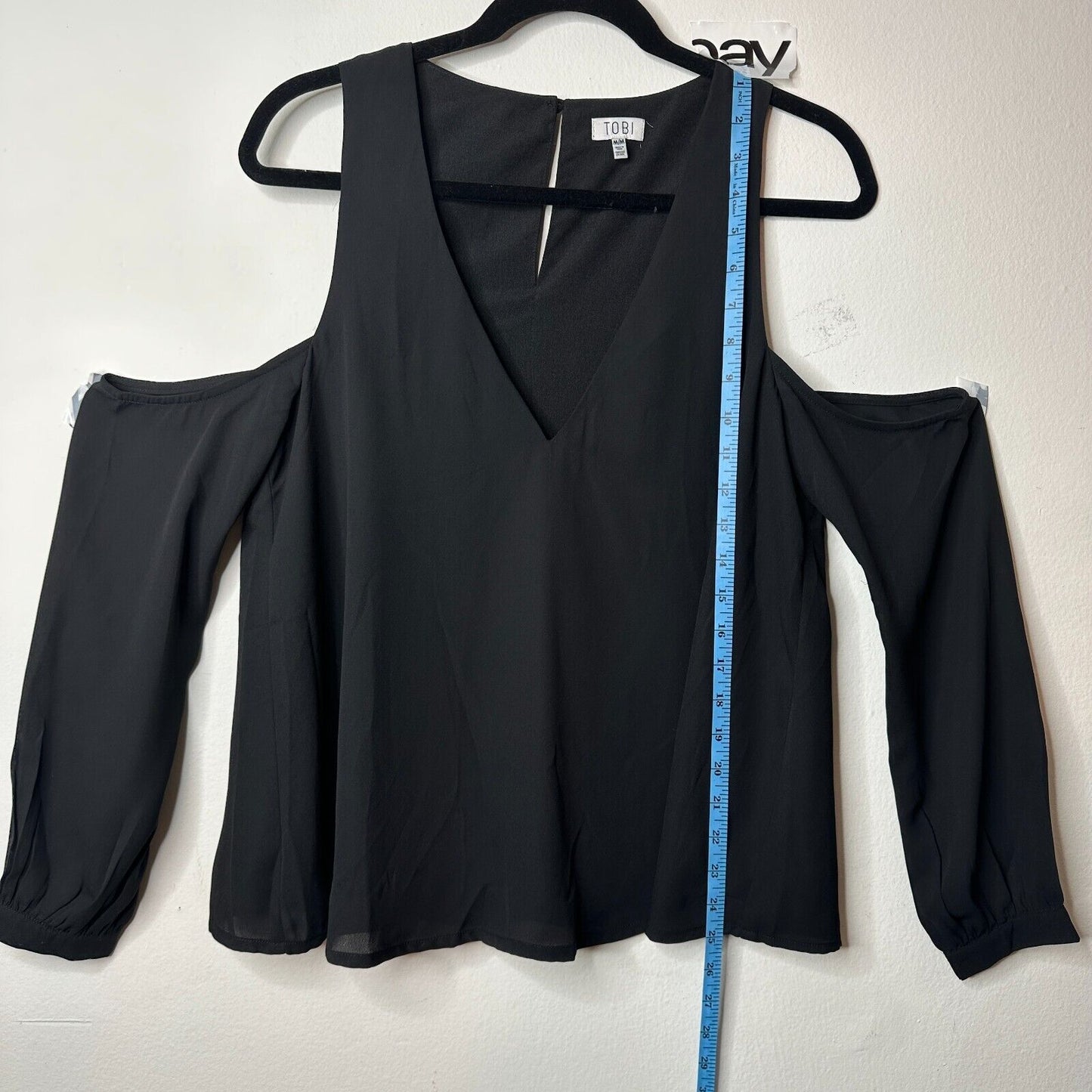 Tobi Black Cold Shoulder Long Sleeve Flowy V-Neck Keyhole Back Blouse M