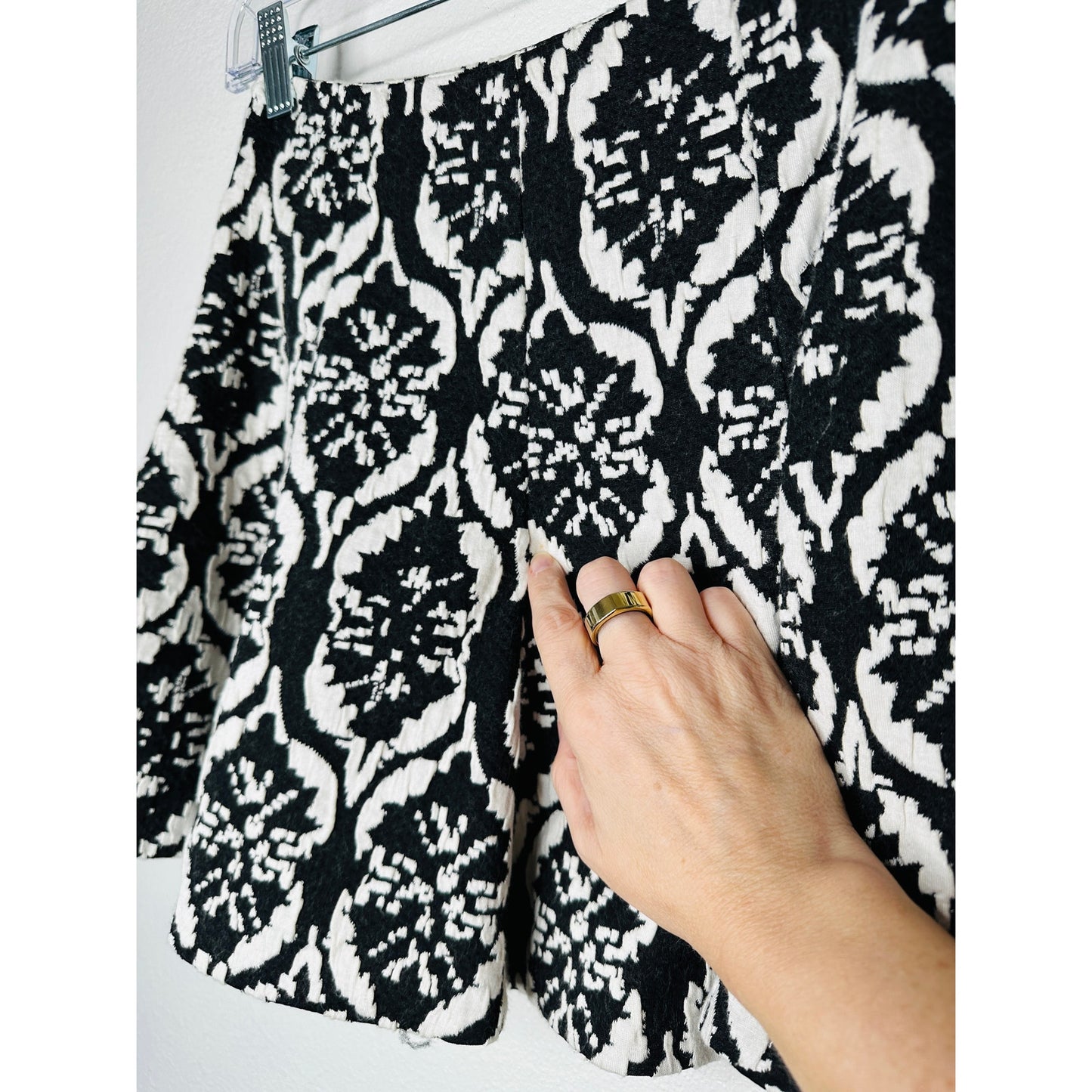 Lovers + Friends Tatum Black & White Jacquard Mini Skirt XS