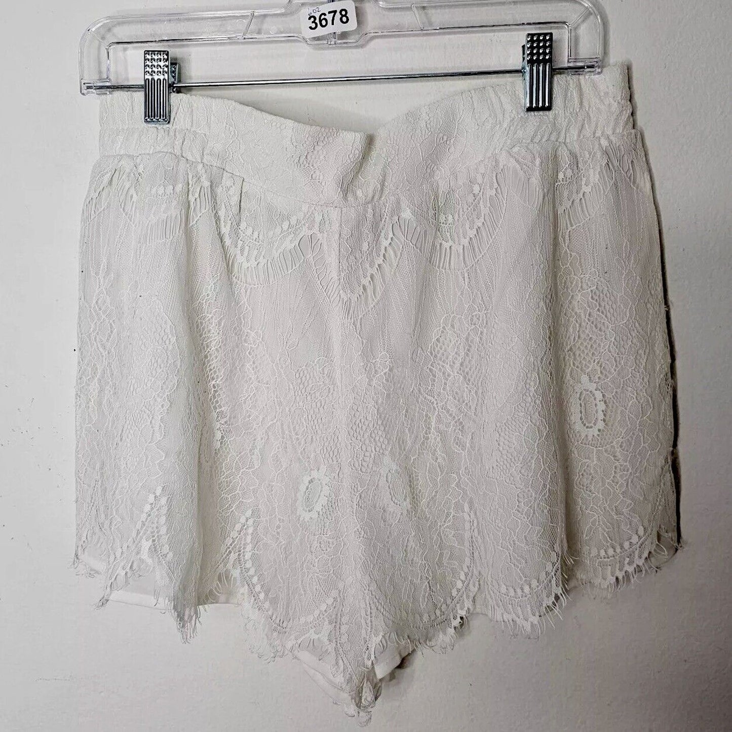 S.Y.L.K. Ivory Sheer Lace Raw Hem Elastic Waistband Lined Short Shorts L
