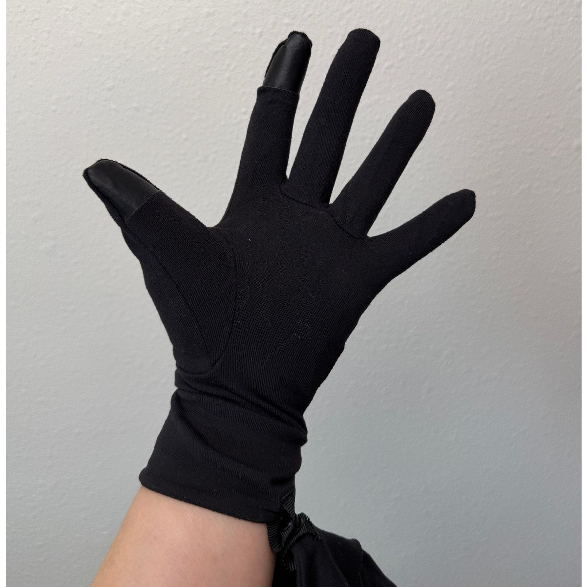 Lululemon Run Gloves Black Women's Workout Gloves