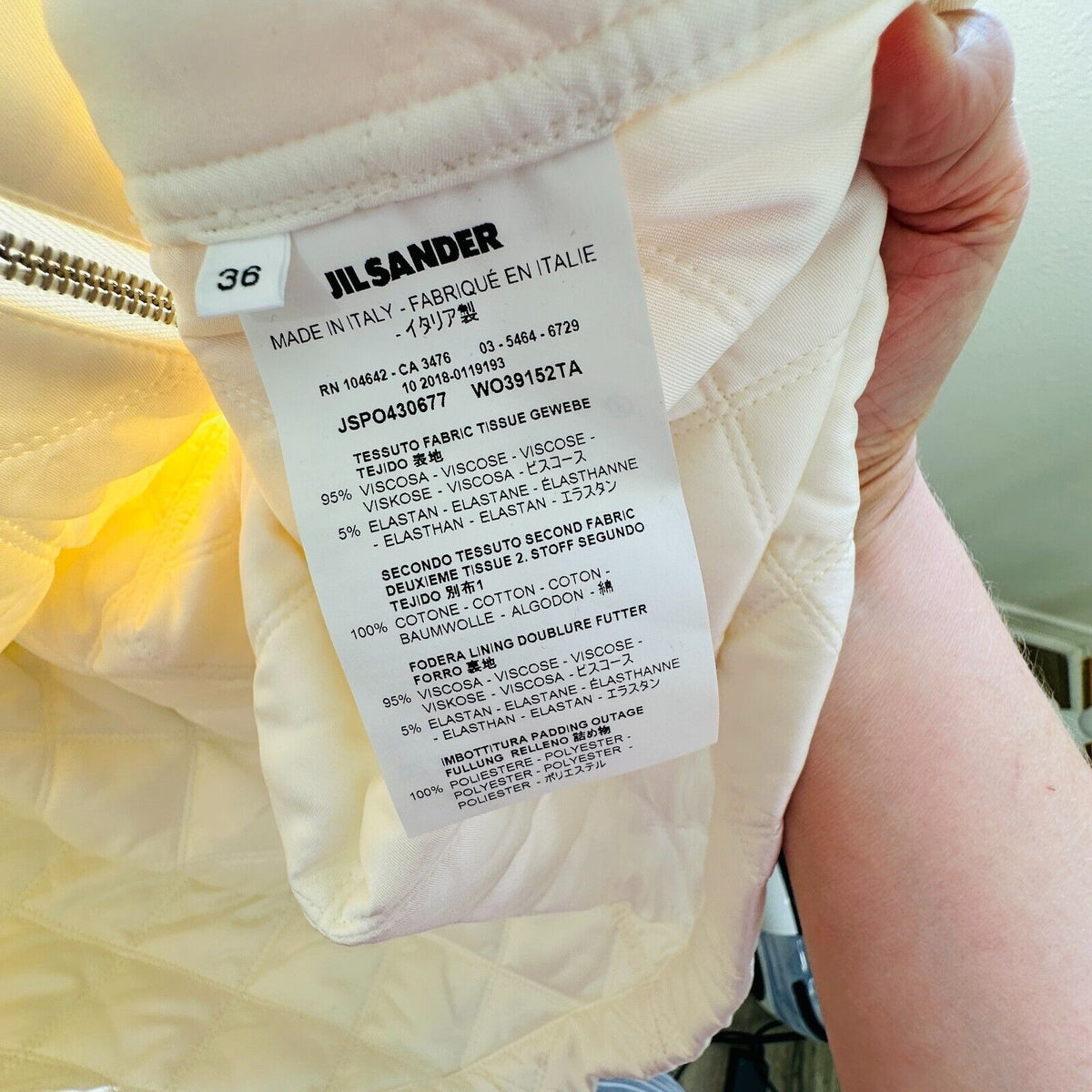Jil Sander Eggshell Cream Goldfish Long Line Quilted Front Zip Hooded Jacket 36