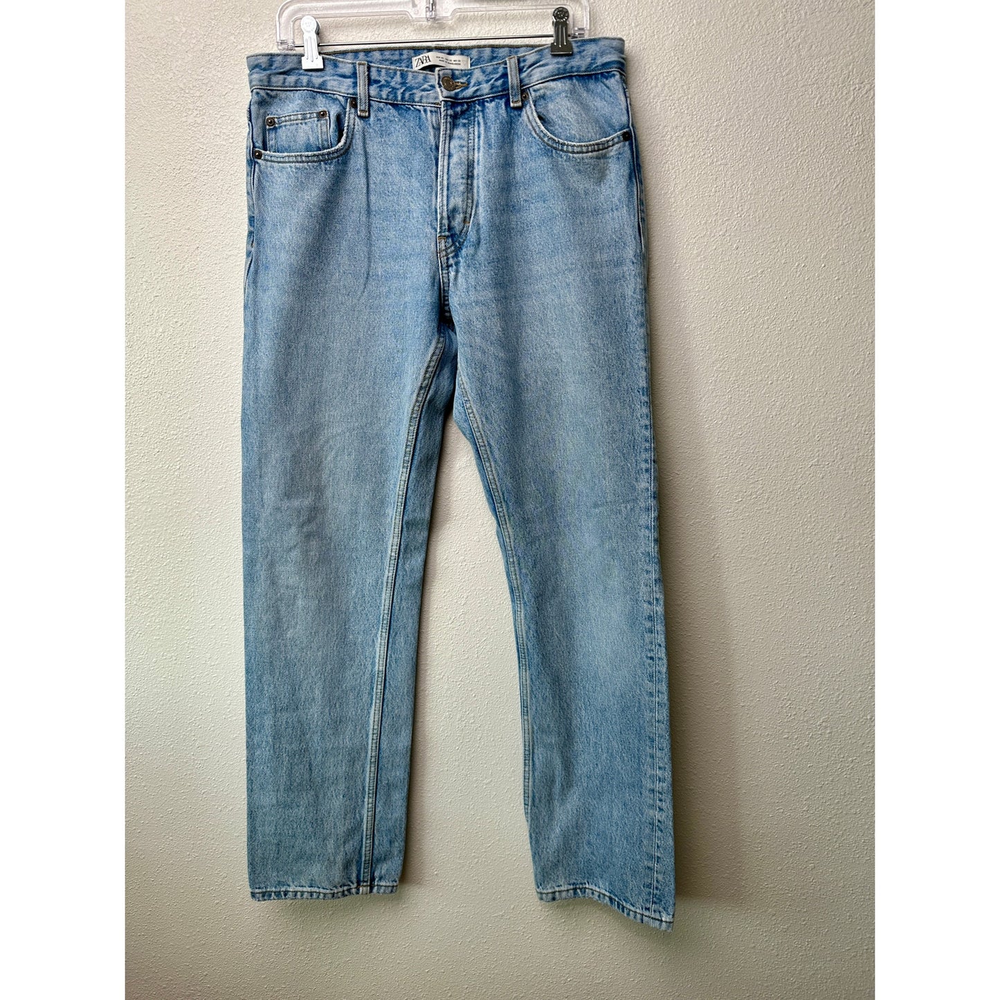 Zara Light Medium Wash Jeans US 32 Button Fly Straight Leg