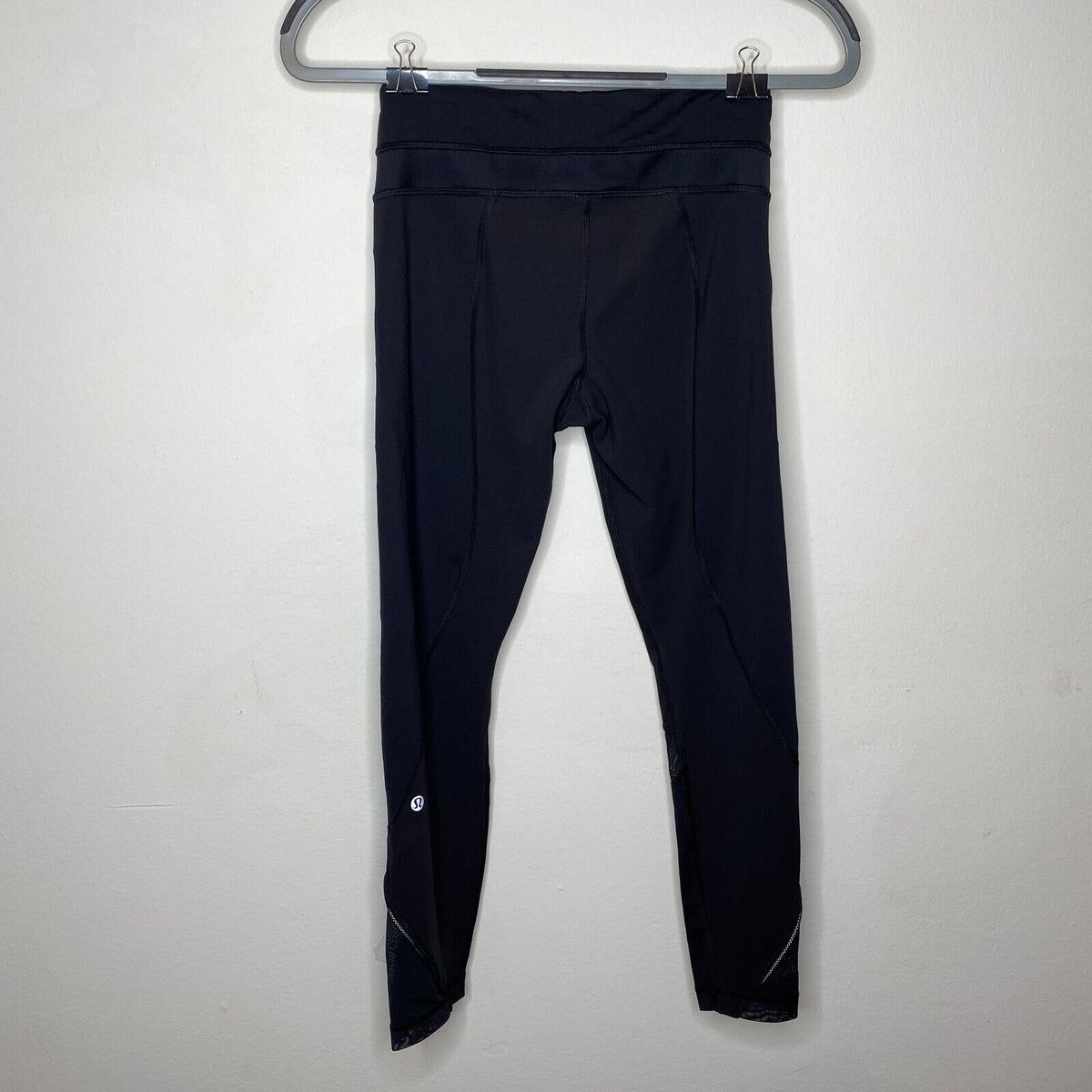 Lululemon Black Side Hip Zip Pockets Mesh Detail Waist & Ankle 7/8 Leggings 4