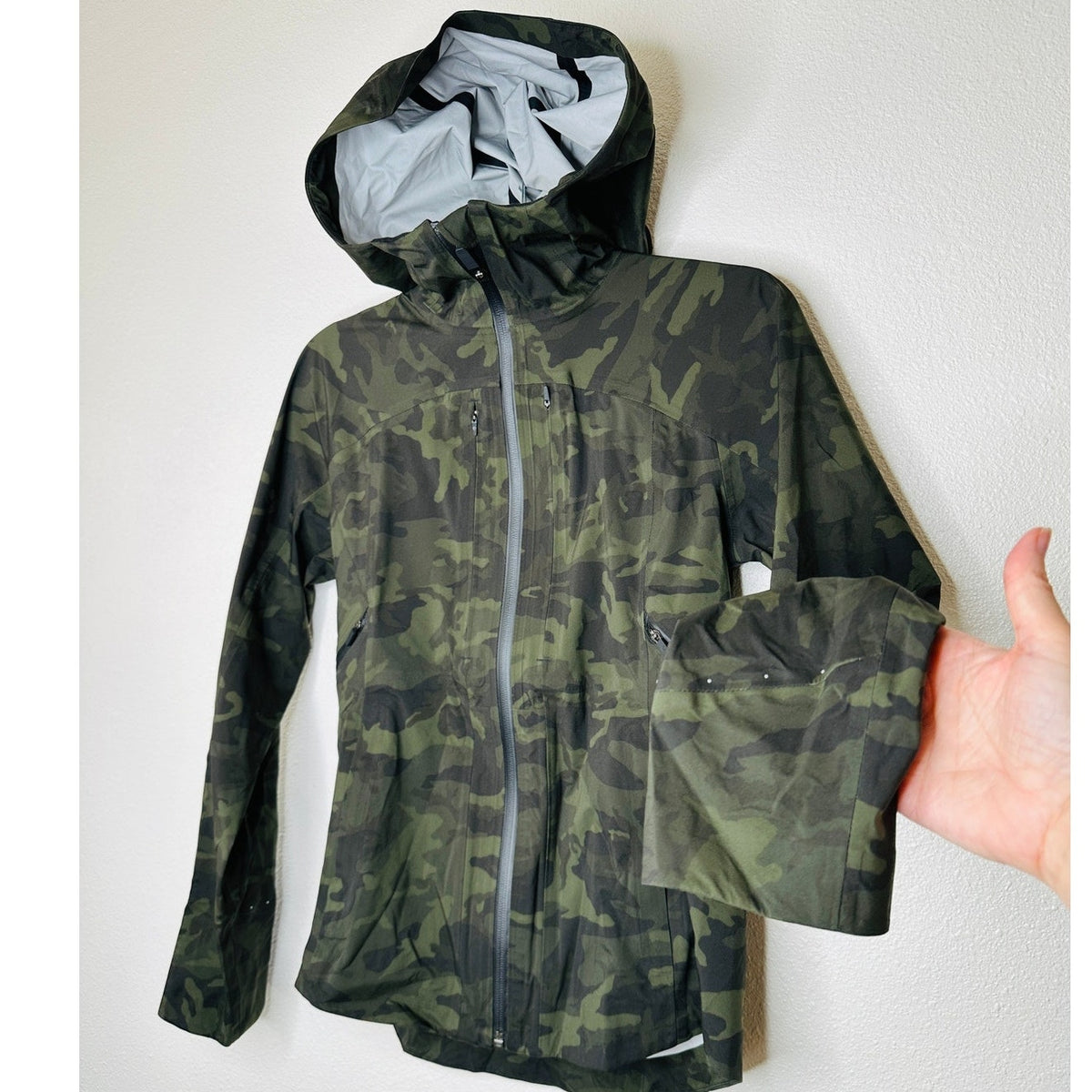 Lululemon Olive Green & Black Camo Print Front Zip Hooded Jacket 2