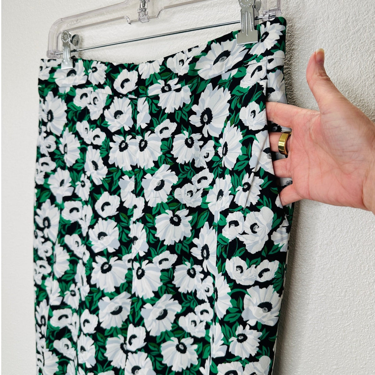 Stella McCartney White Black Green Floral Print Julia Flora Jogger Pants M