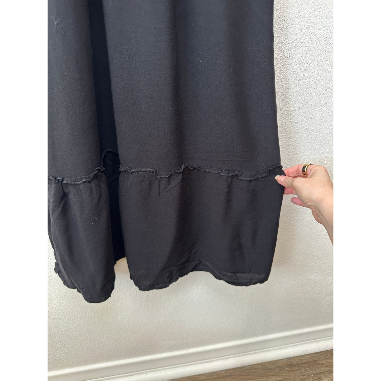 Zesica Women’s Black Tie-Strap Smocked Maxi Dress US S