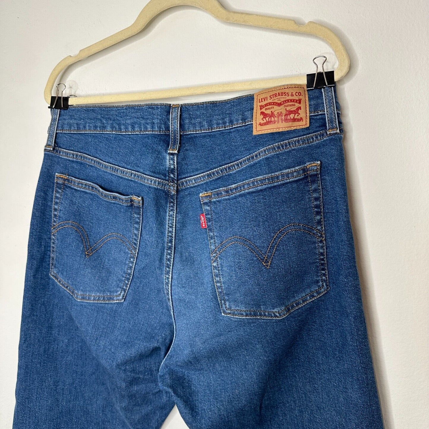 Levi's Medium Blue Wash Wedgie Skinny High Rise Button Fly Jean Size 32
