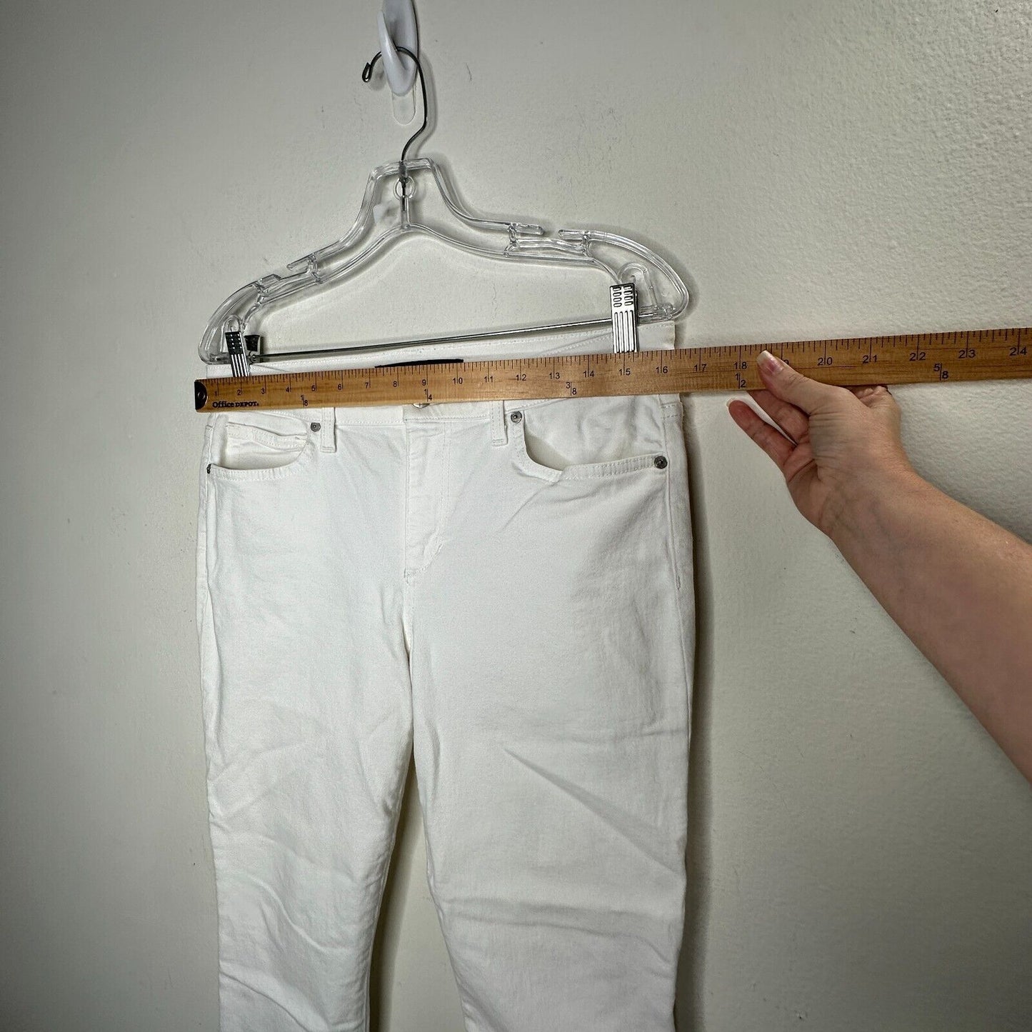 Joe's Jeans Cute White Low-Rise Skinny Ankle Juliet Crop Jeans 30