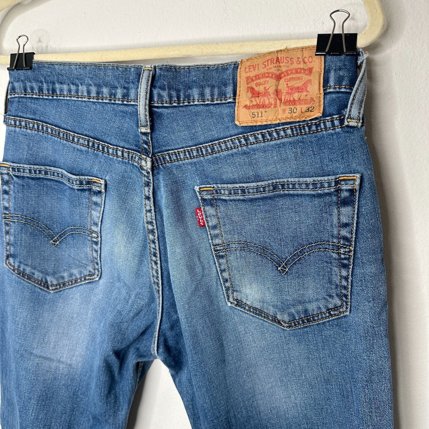 Levi 511 Slim Fit Medium Wash Blue Levi's Flex Jeans 5-Pocket Zip Fly 30 / 32