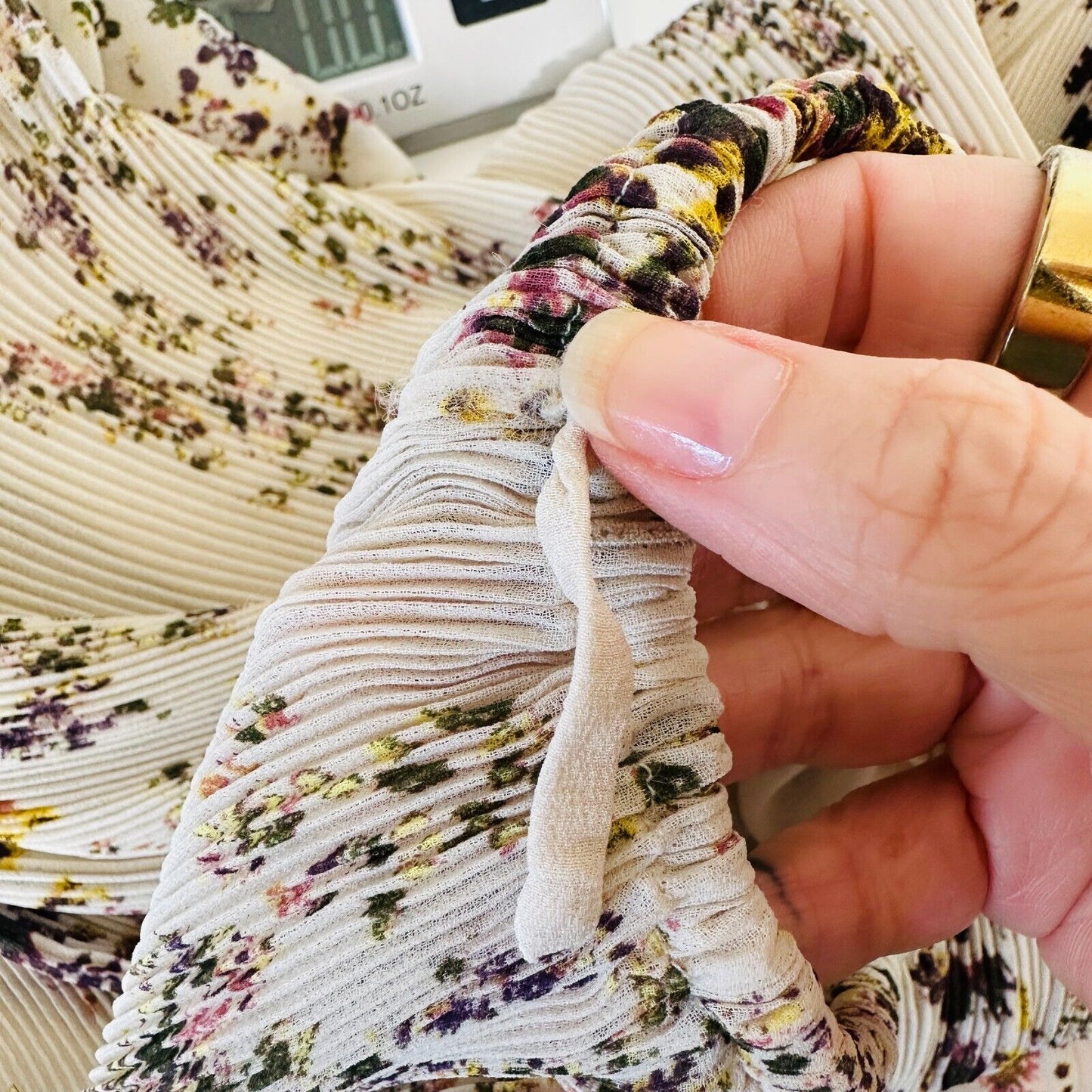 Aritzia Wilfred Talence Cream and Multi Floral Silk Pleated Off Shoulder Top XS