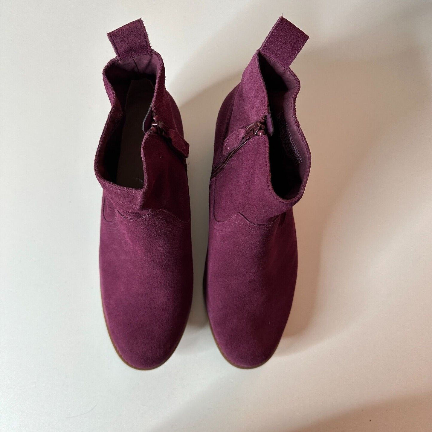 Vionic Vera Chic Eggplant Purple Sueded Ankle Boots Side Zipper Low Heels 8.5
