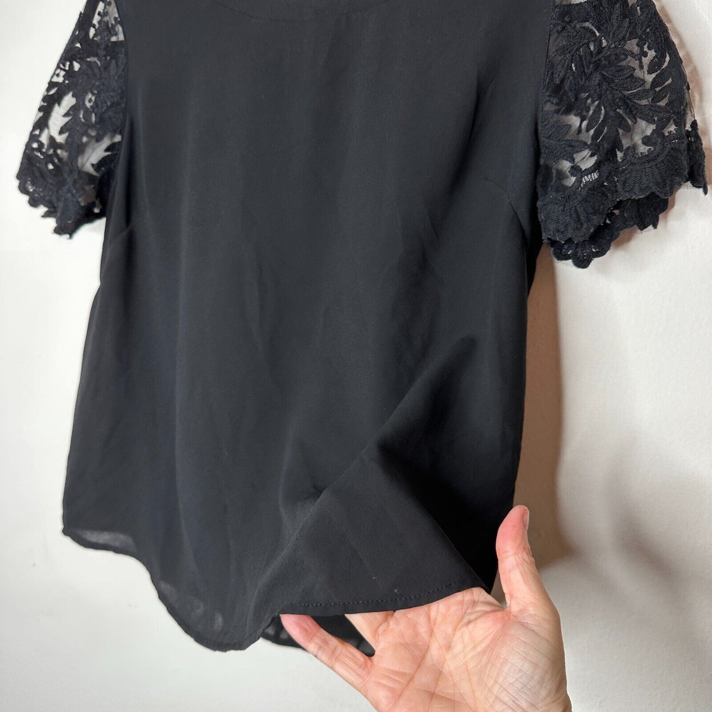 Lush Black Sheer Mesh Floral Lace Short Sleeve Keyhole Button Flowy Blouse M