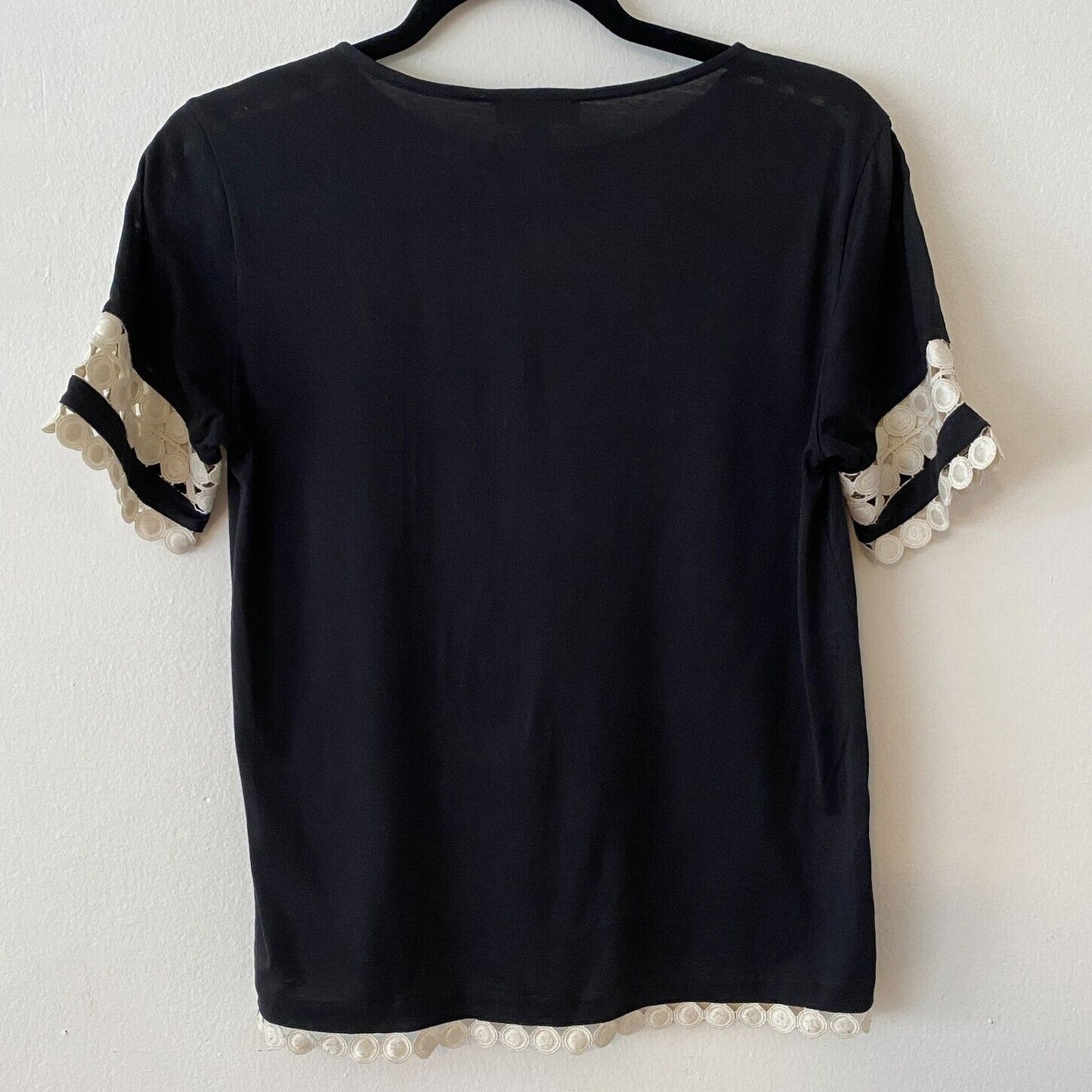 J Crew Comfy Black and Cream Embroidery Stitch Circles Sleeve Hem Design Top XXS