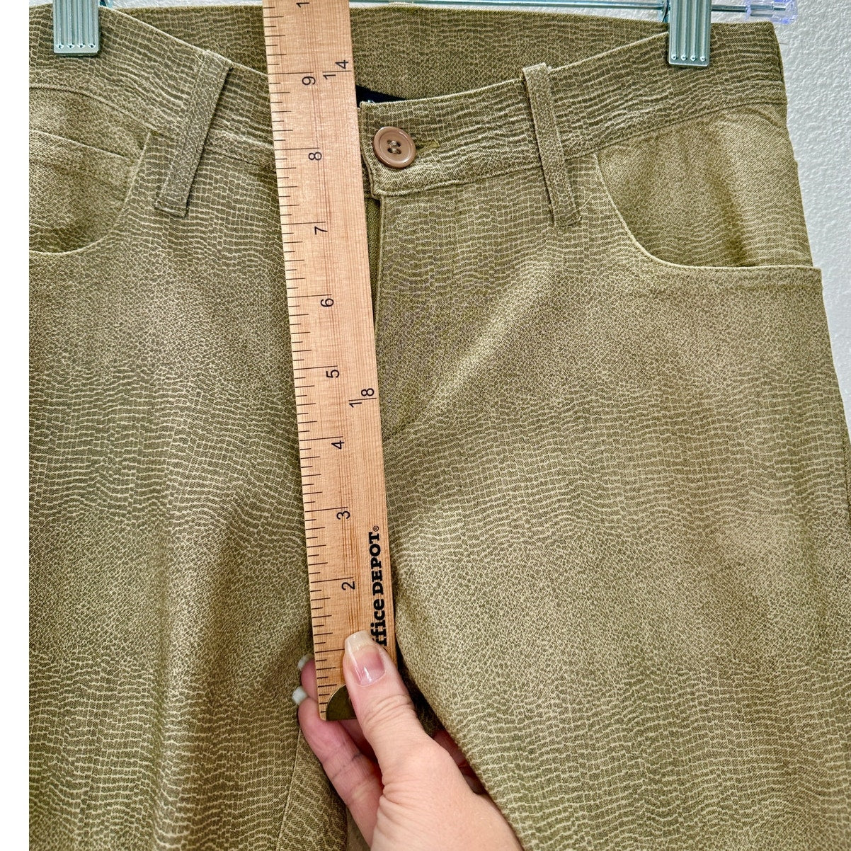 Caribbean Queen Muted Yellow Gray Snakeprint Front Zip Button Jeggings S