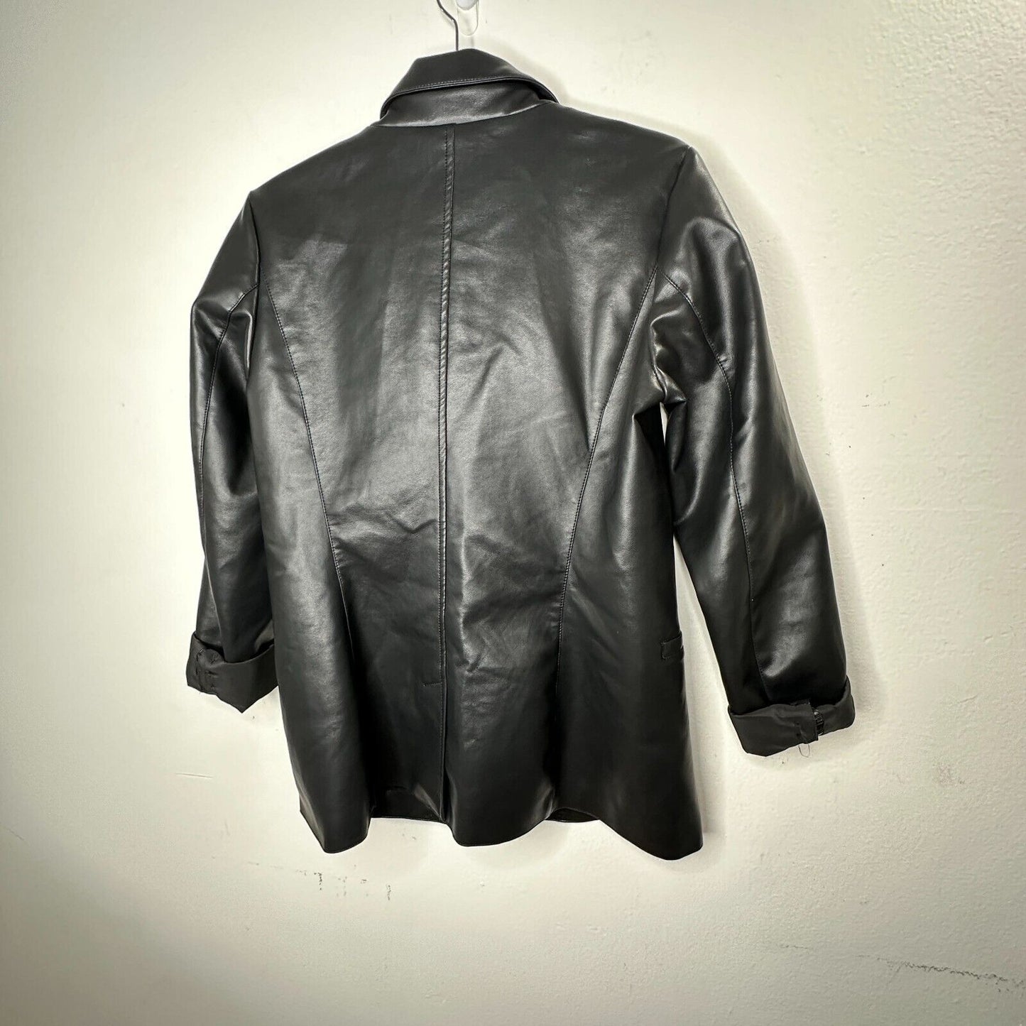 Black Leatherette 2-Button Narrow Lapel Welt Pockets Button Sleeve Blazer Medium